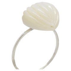 Intini Jewels Silver 925 Carved Mother of Pearl Cocktail Modern Love Heart Ring