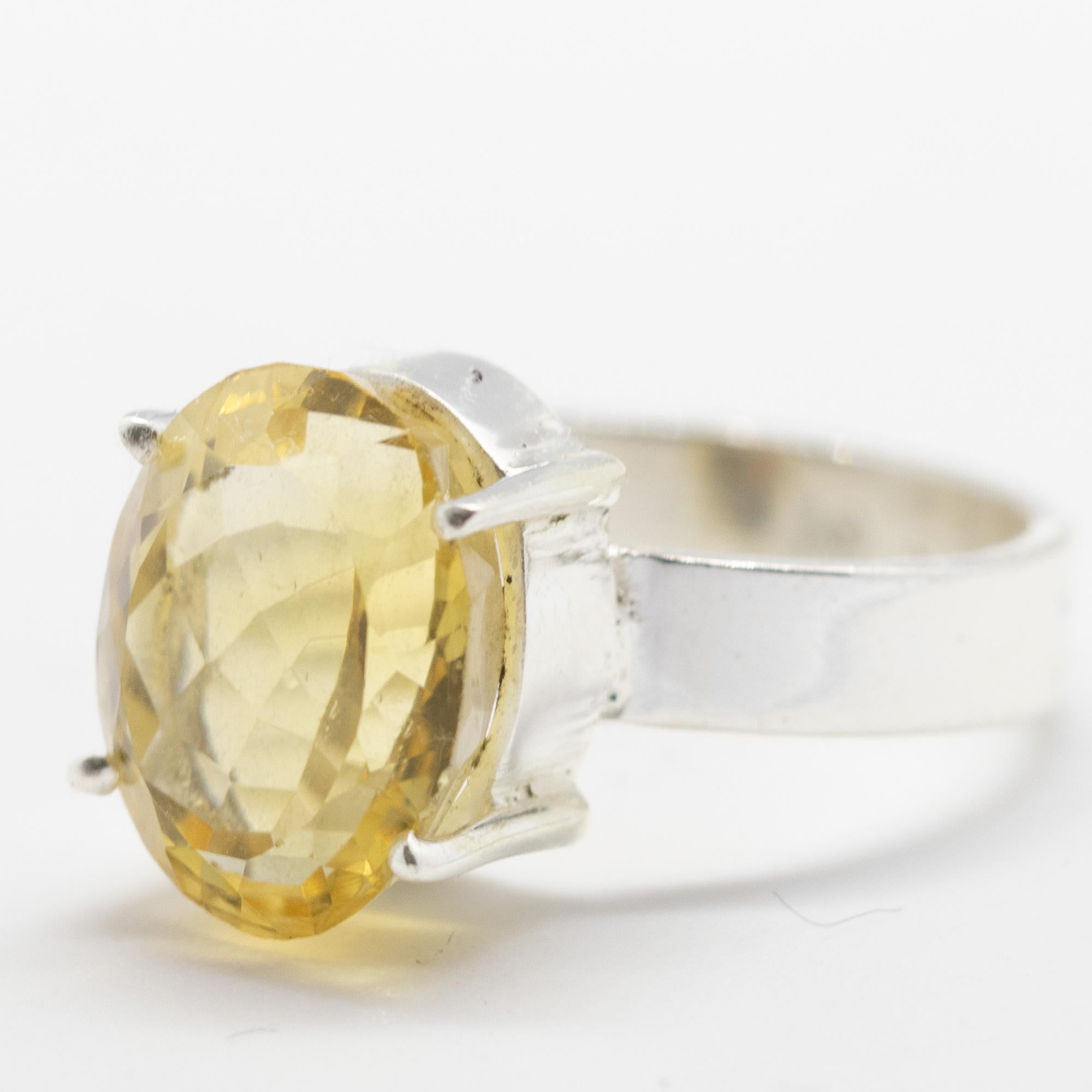 Intini Jewels Anillo Moderno de Cóctel de Plata 925 Amarillo Ovalado de Cuarzo Citrino Corte oval en venta