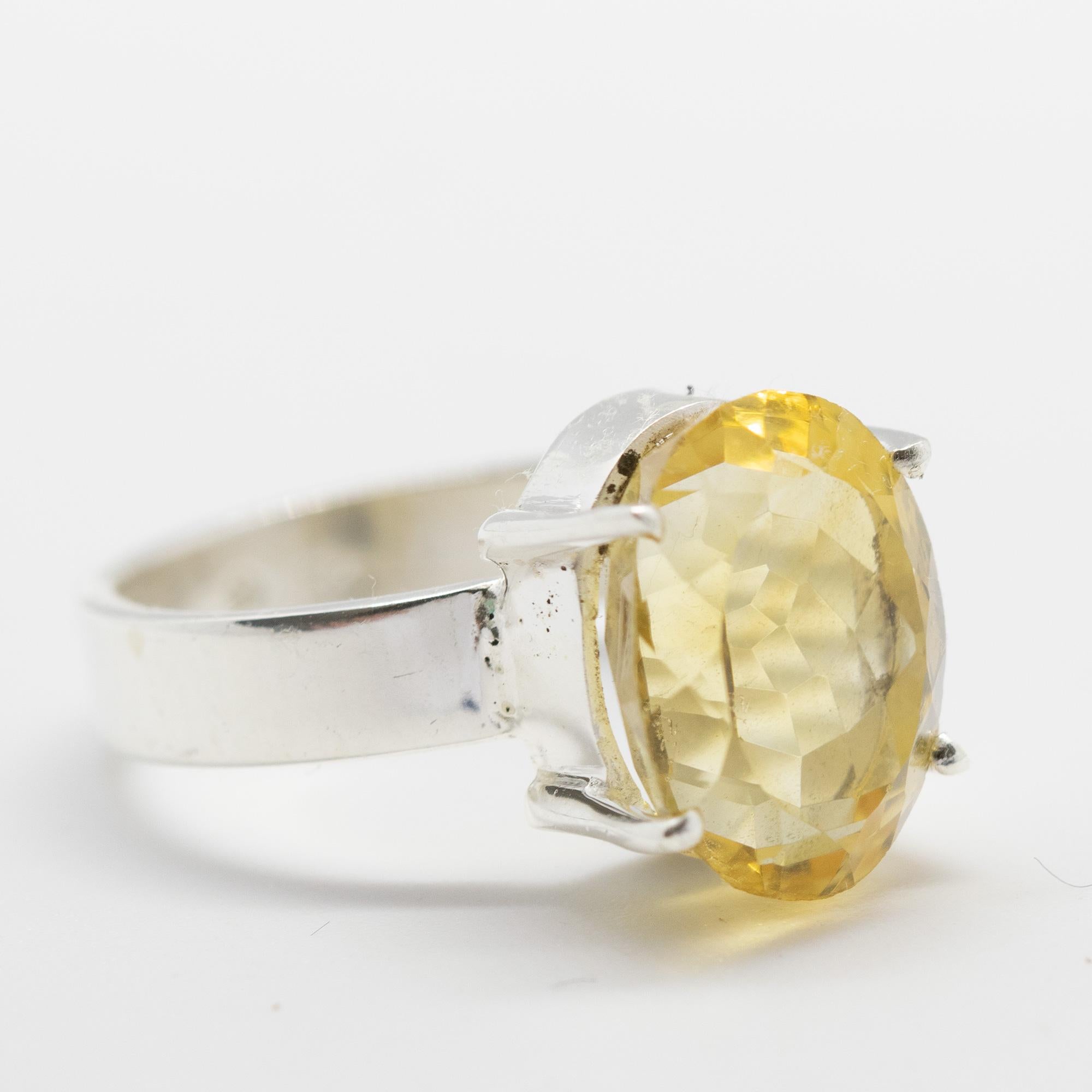 Intini Jewels Anillo Moderno de Cóctel de Plata 925 Amarillo Ovalado de Cuarzo Citrino en Nuevo estado para la venta en Milano, IT