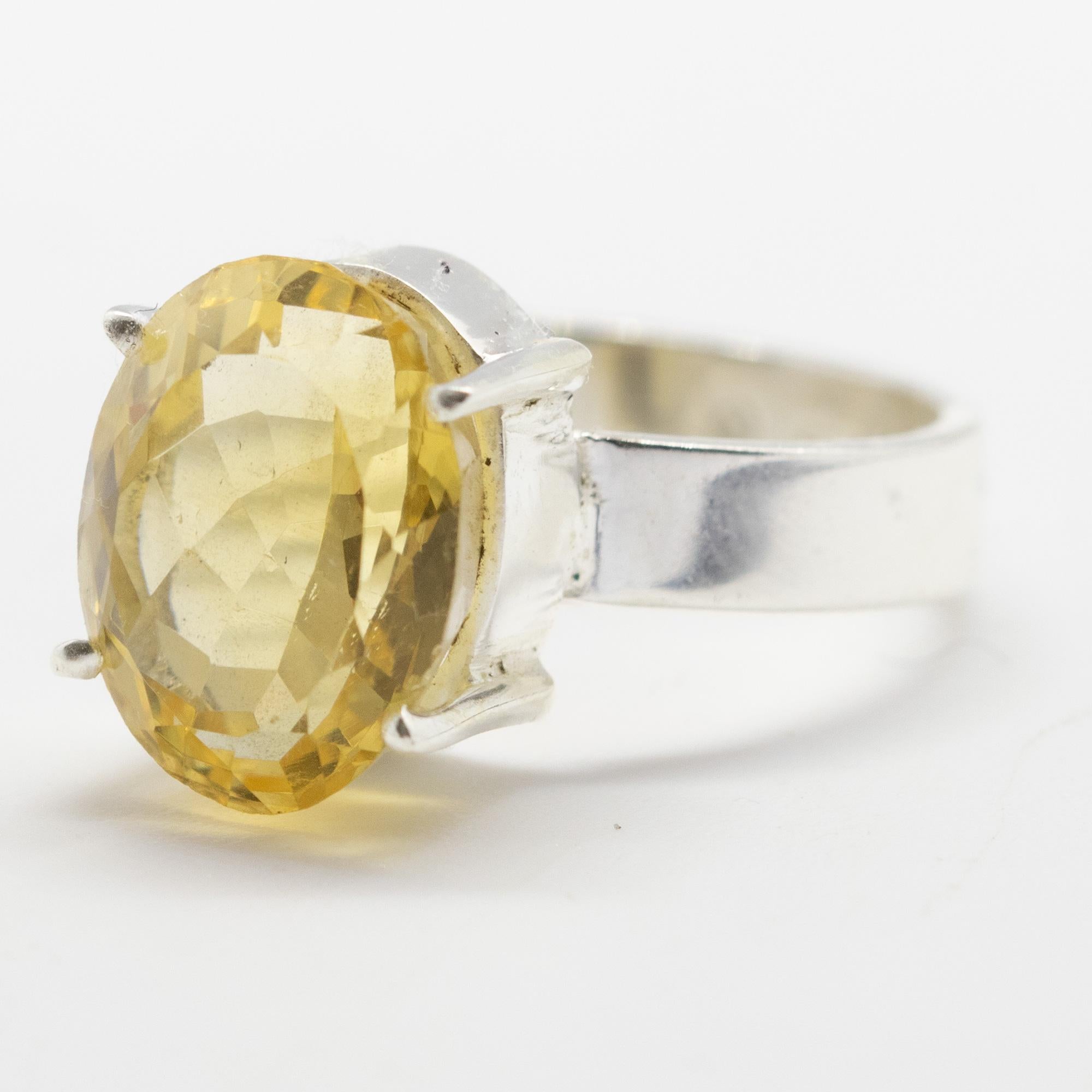 Intini Jewels Anillo Moderno de Cóctel de Plata 925 Amarillo Ovalado de Cuarzo Citrino en venta 2