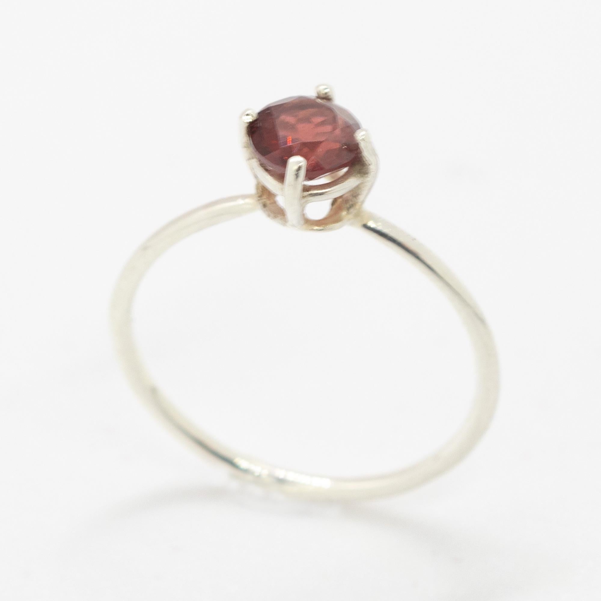 Intini Juwelen Silber 925 Gelber runder roter Brillant Granat Cocktail Moderner Ring (Rundschliff) im Angebot