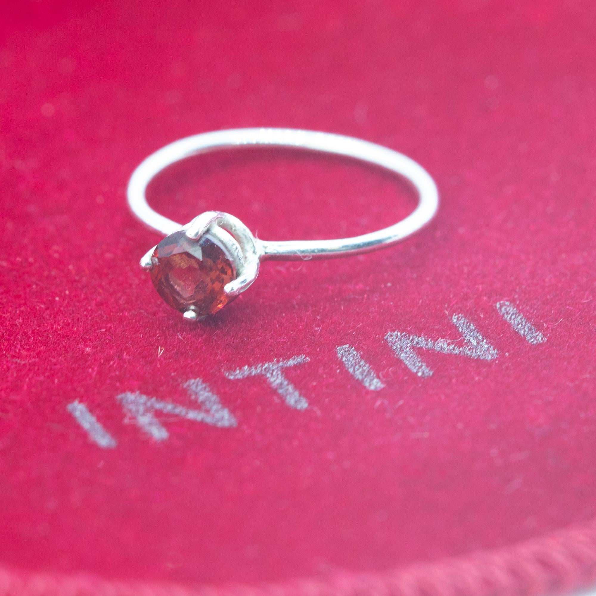 Intini Juwelen Silber 925 Gelber runder roter Brillant Granat Cocktail Moderner Ring im Angebot 1