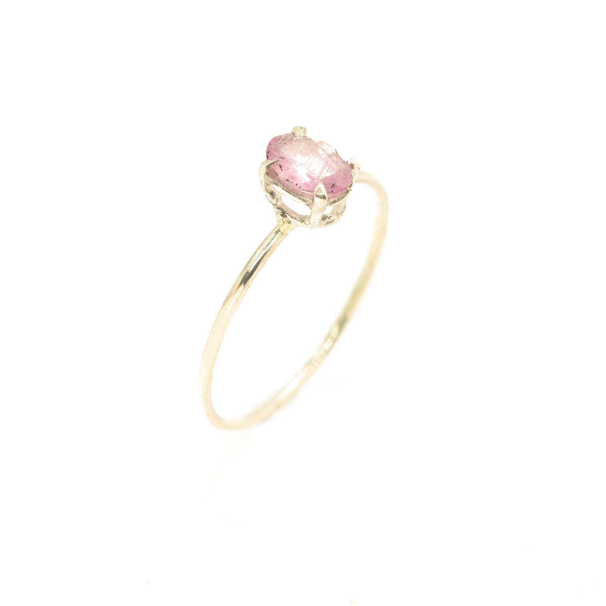 Anillo de cóctel Intini Jewels de plata de ley 925 con turmalina rosa natural ovalada Corte oval en venta