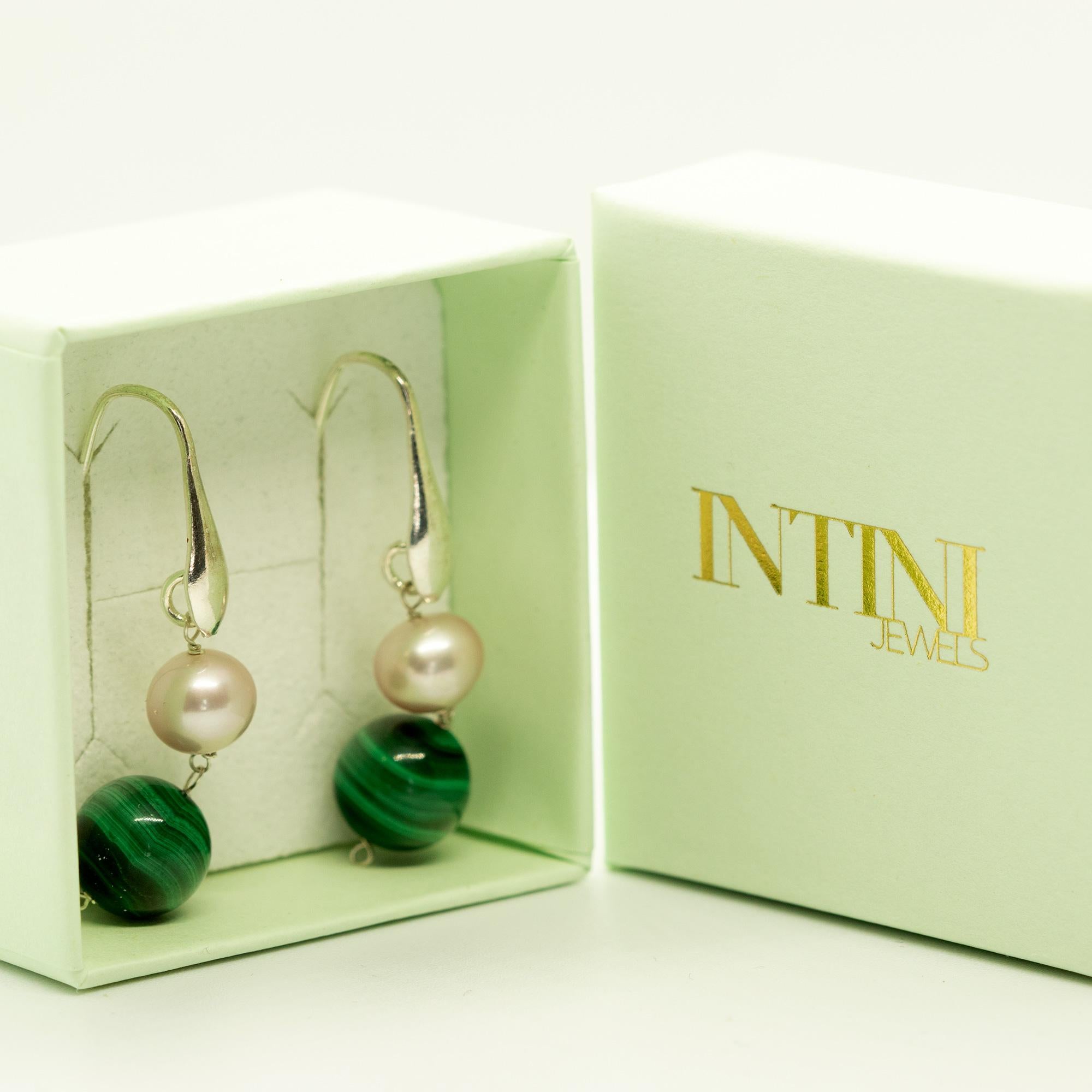 Donna Intini Jewels - Perle di malachite in argento Sterling - Orecchini a pendente da cocktail fatti a mano in vendita