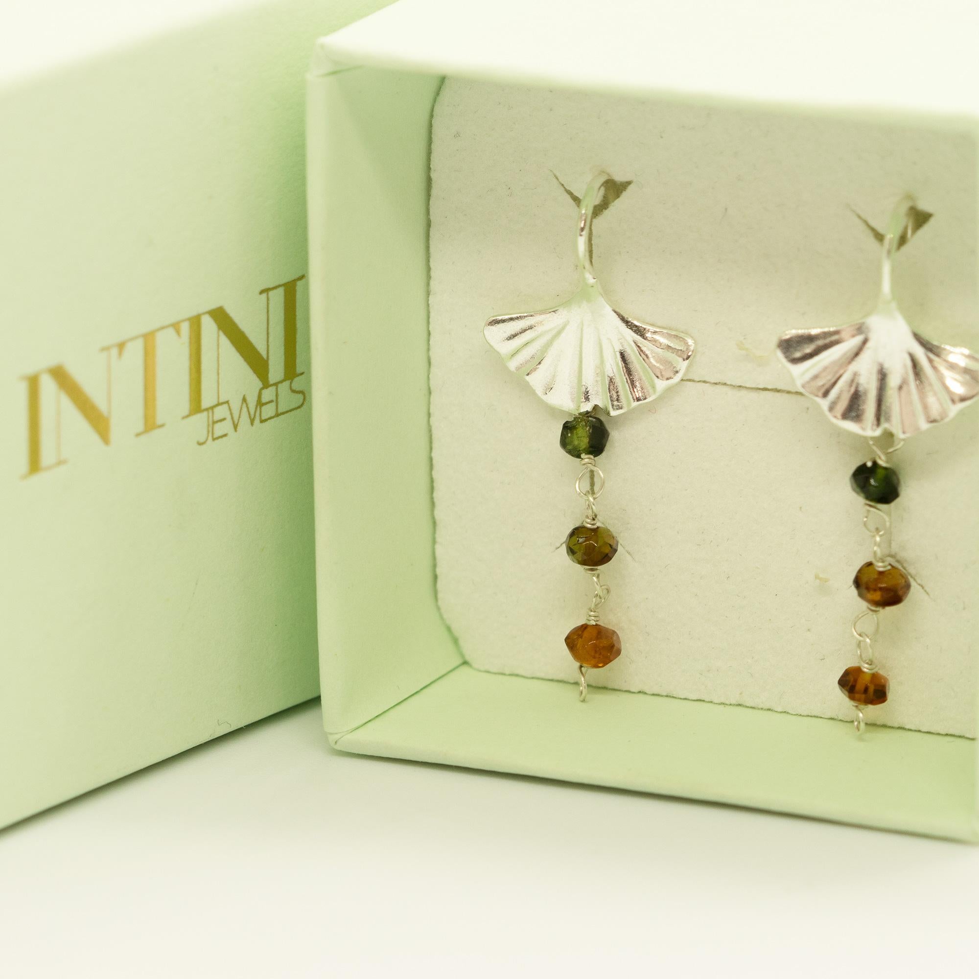 Romantico Intini Jewels - Orecchini a forma di conchiglia in argento sterling con tormalina estiva e chic in vendita