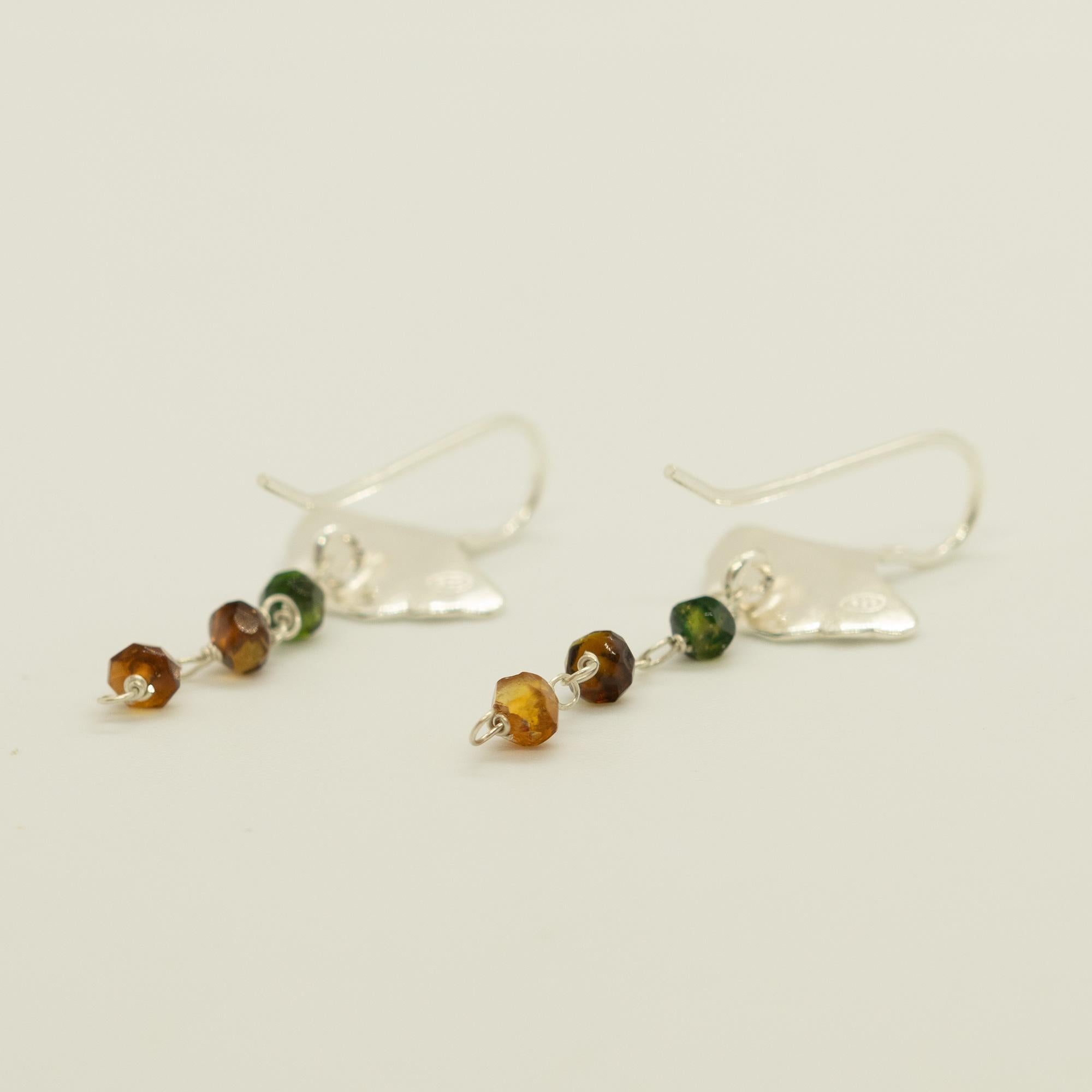 Intini Jewels - Orecchini a forma di conchiglia in argento sterling con tormalina estiva e chic in vendita 1