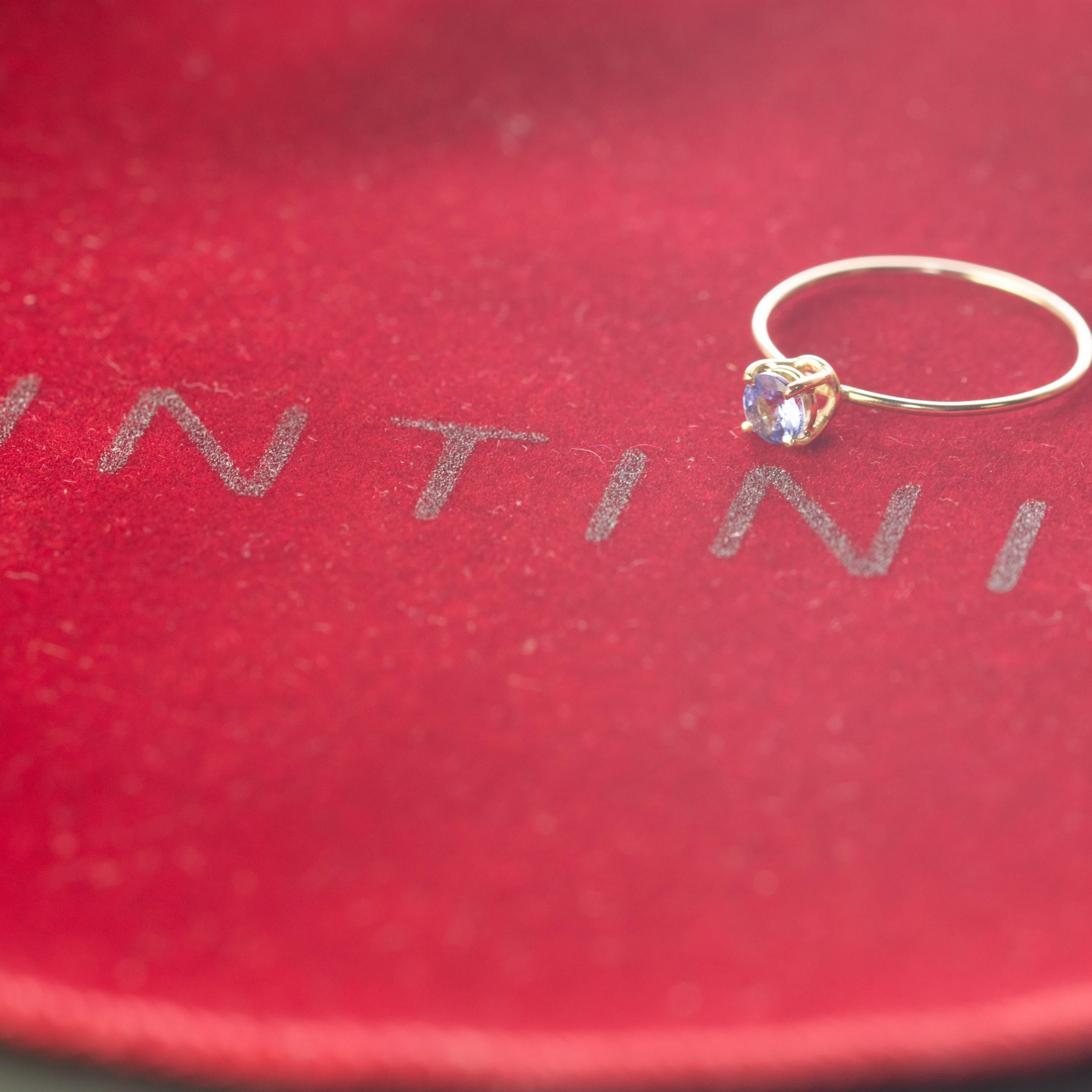 Intini Jewels Bague joaillerie en or 14 carats avec tanzanite, délicate et moderne, faite à la main en vente 3
