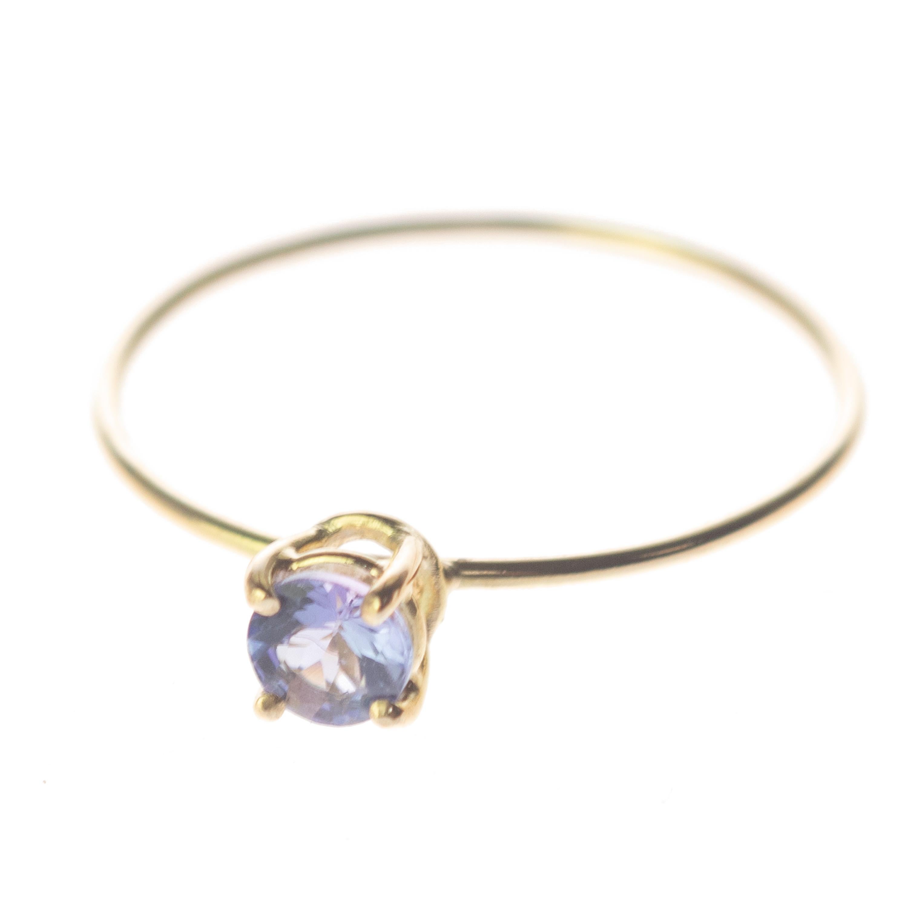 Brilliant Cut Intini Jewels Tanzanite 18 Karat Gold Band Handmade Delicate Modern Chic Ring For Sale