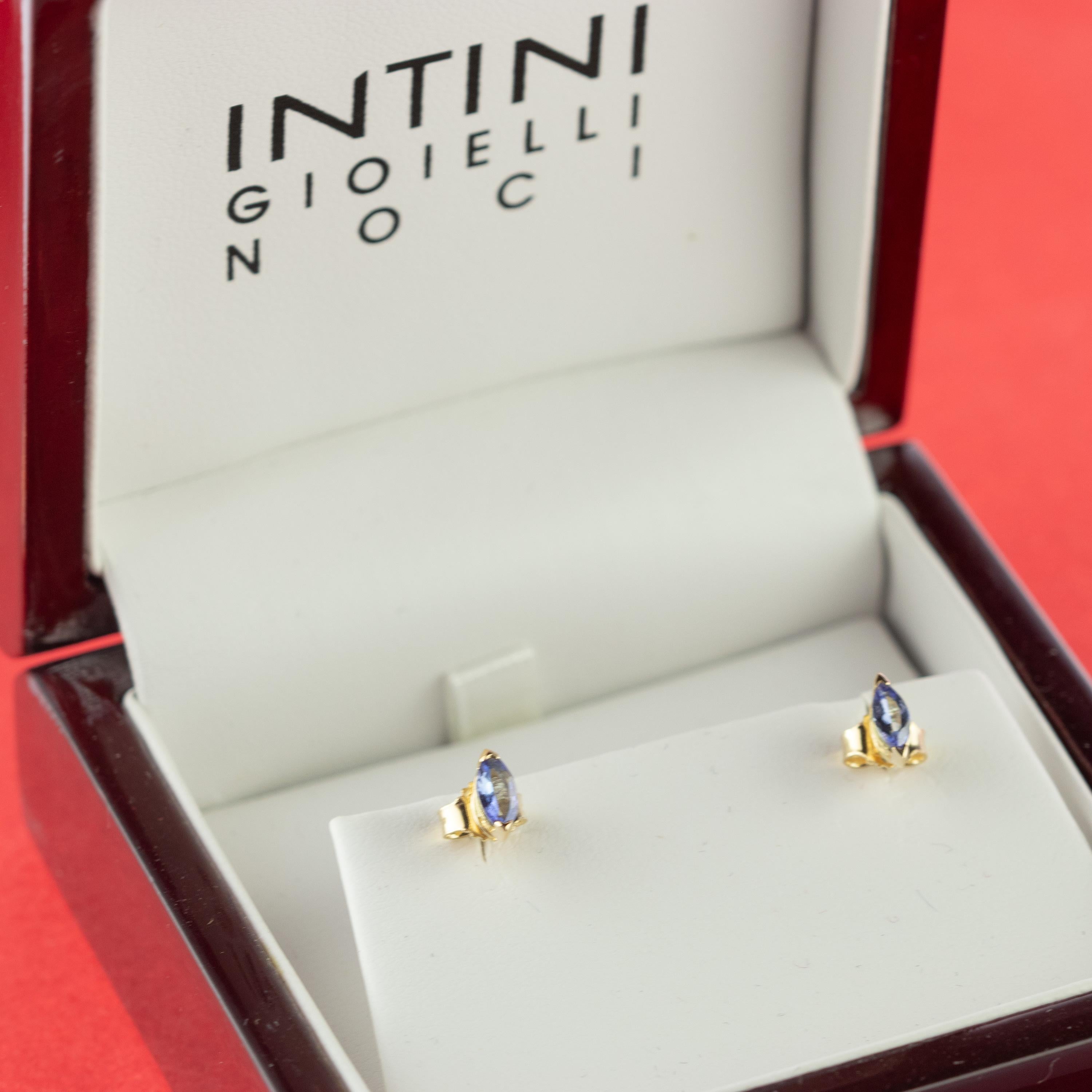 Women's Intini Jewels Tanzanite Blue Purple Navette 18 Karat Yellow Gold Stud Earrings For Sale