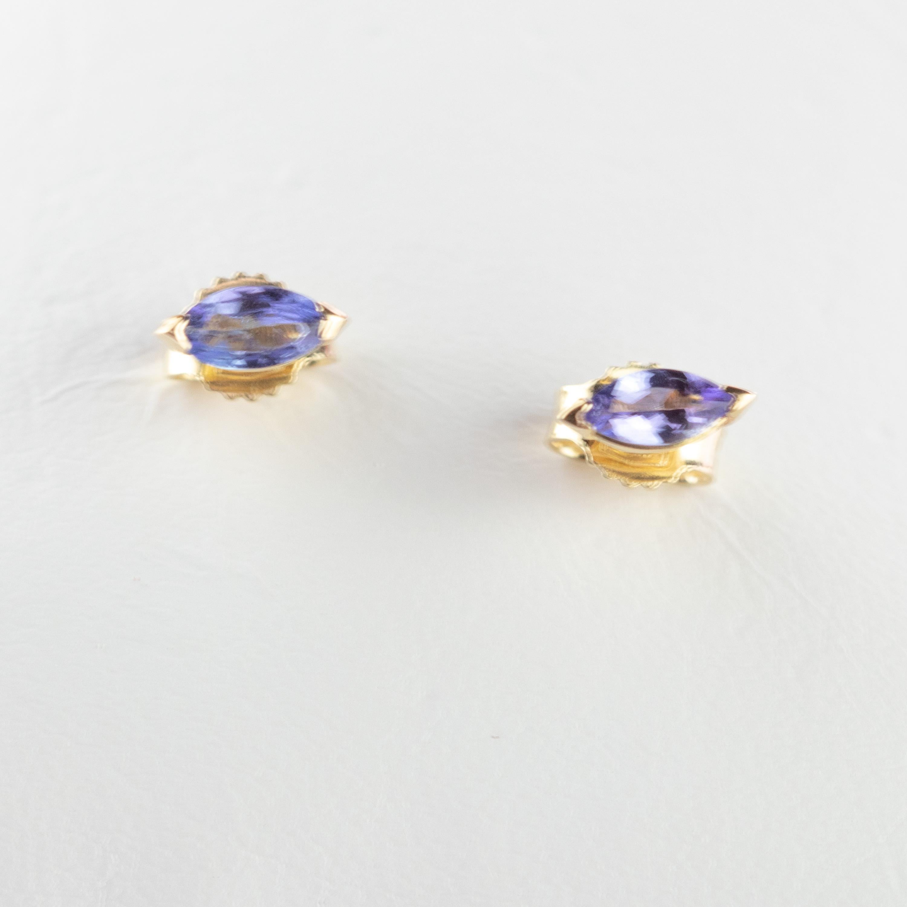 Intini Jewels Tanzanite Blue Purple Navette 18 Karat Yellow Gold Stud Earrings For Sale 1