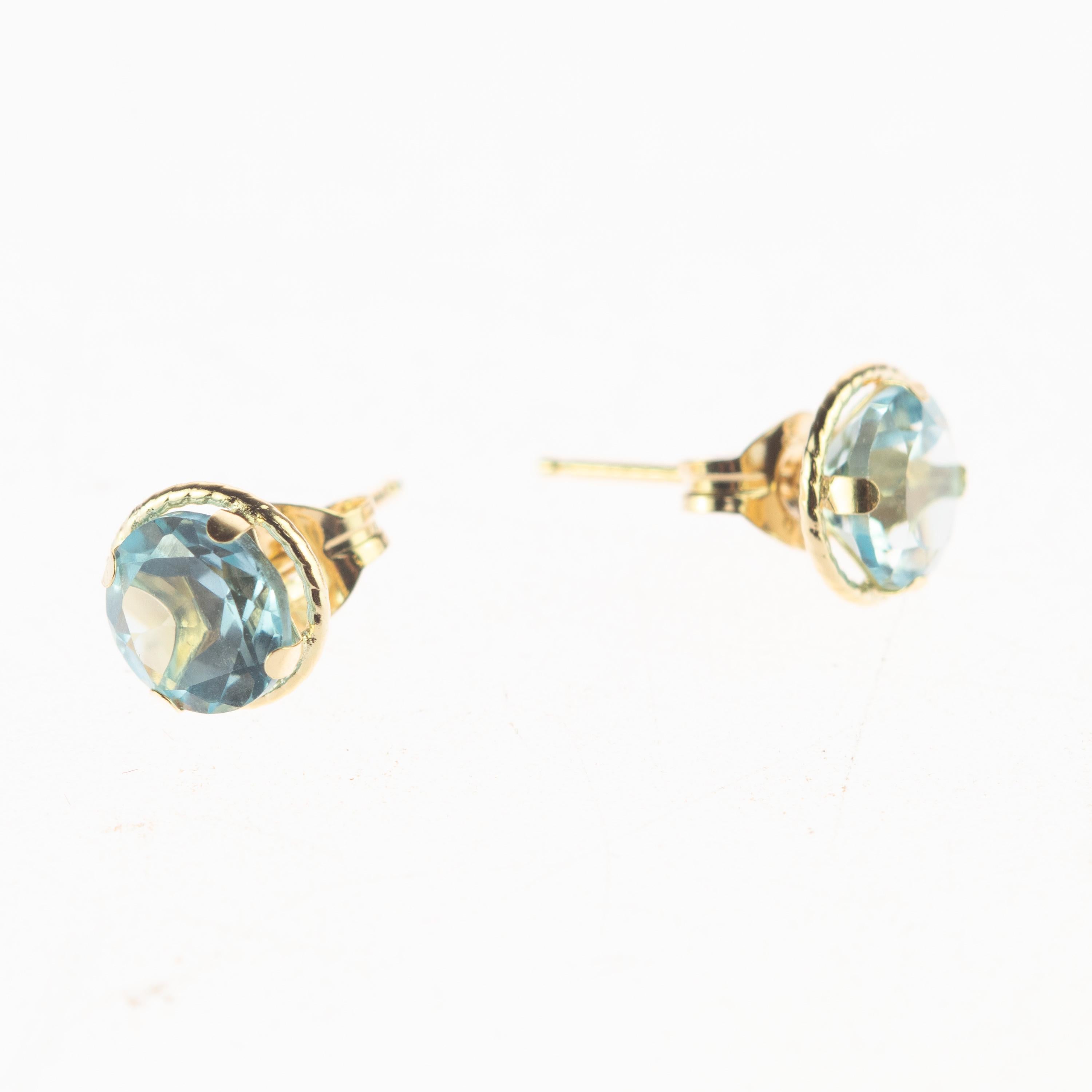 Intini Jewels, clous d'oreilles chics en or jaune 18 carats et topaze brillante, faits à la main en vente 1