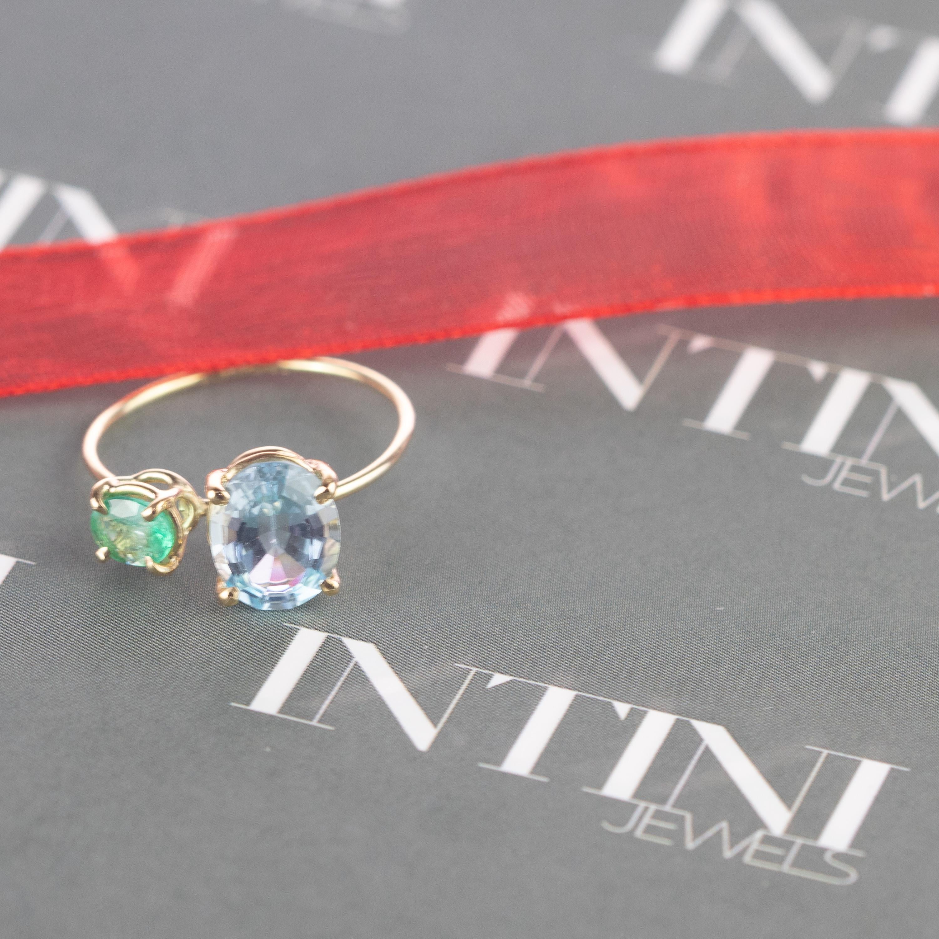 Italienischer handgefertigter Cocktail-Ring,tini Jewels, Topas, Smaragd, 9 Karat Gold (Ovalschliff) im Angebot