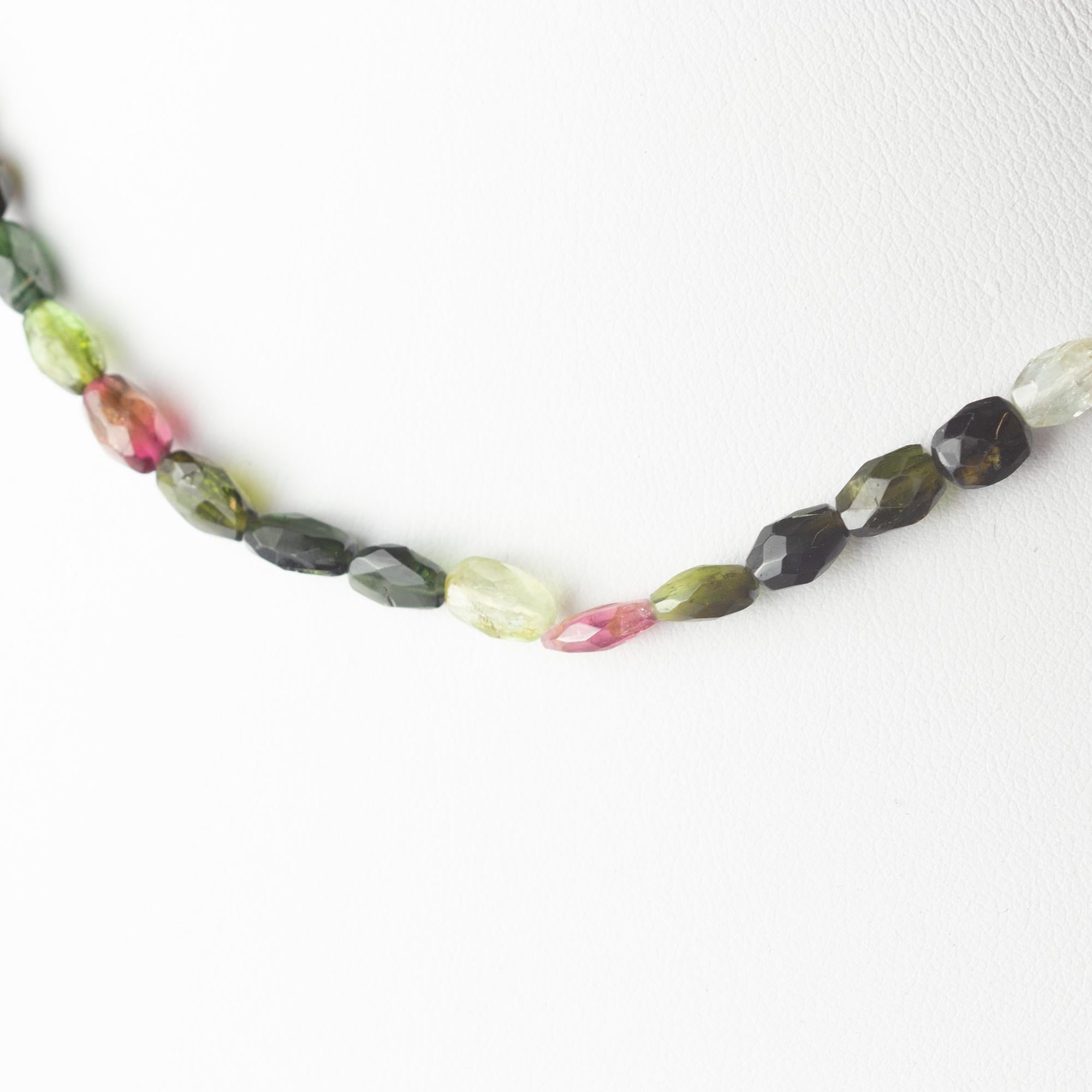 Intini Jewels Collier déco coloré en or jaune 18 carats avec chaîne et tourmaline ovale en vente 1