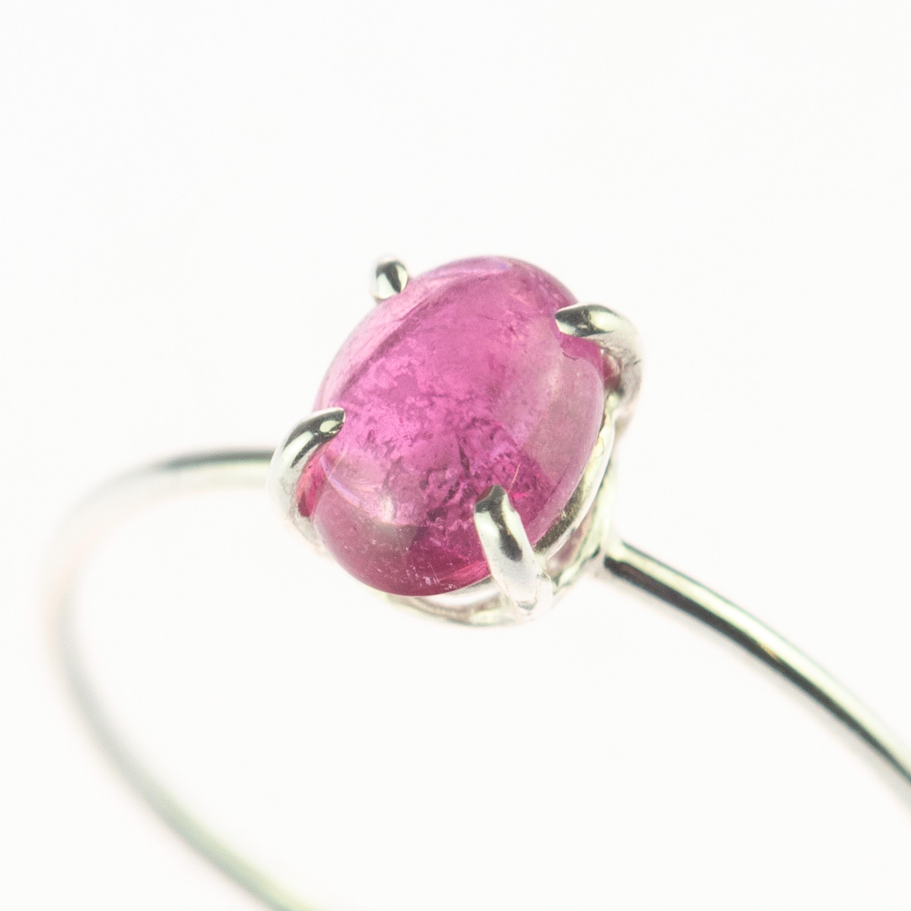 Art Nouveau Intini Jewels Anello ovale con tormalina, fatto a mano in argento, romantico rosa e glam estivo in vendita