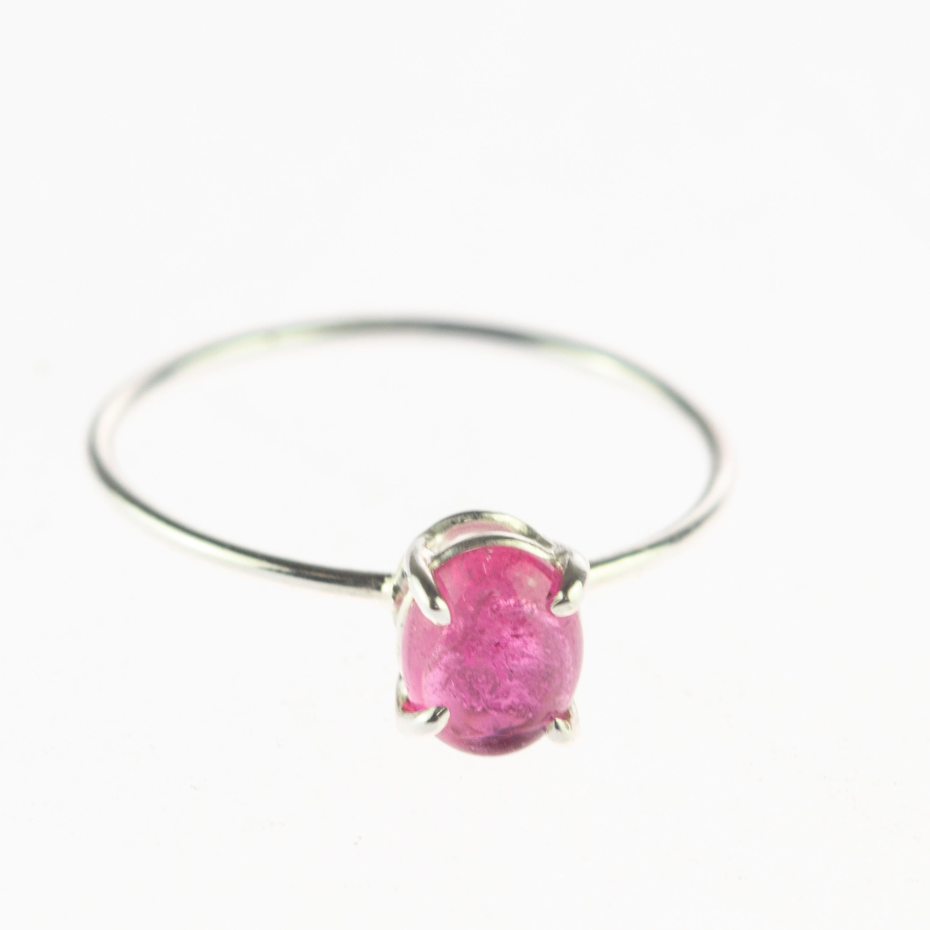 Intini Jewels Anello ovale con tormalina, fatto a mano in argento, romantico rosa e glam estivo In condizioni Nuovo in vendita a Milano, IT