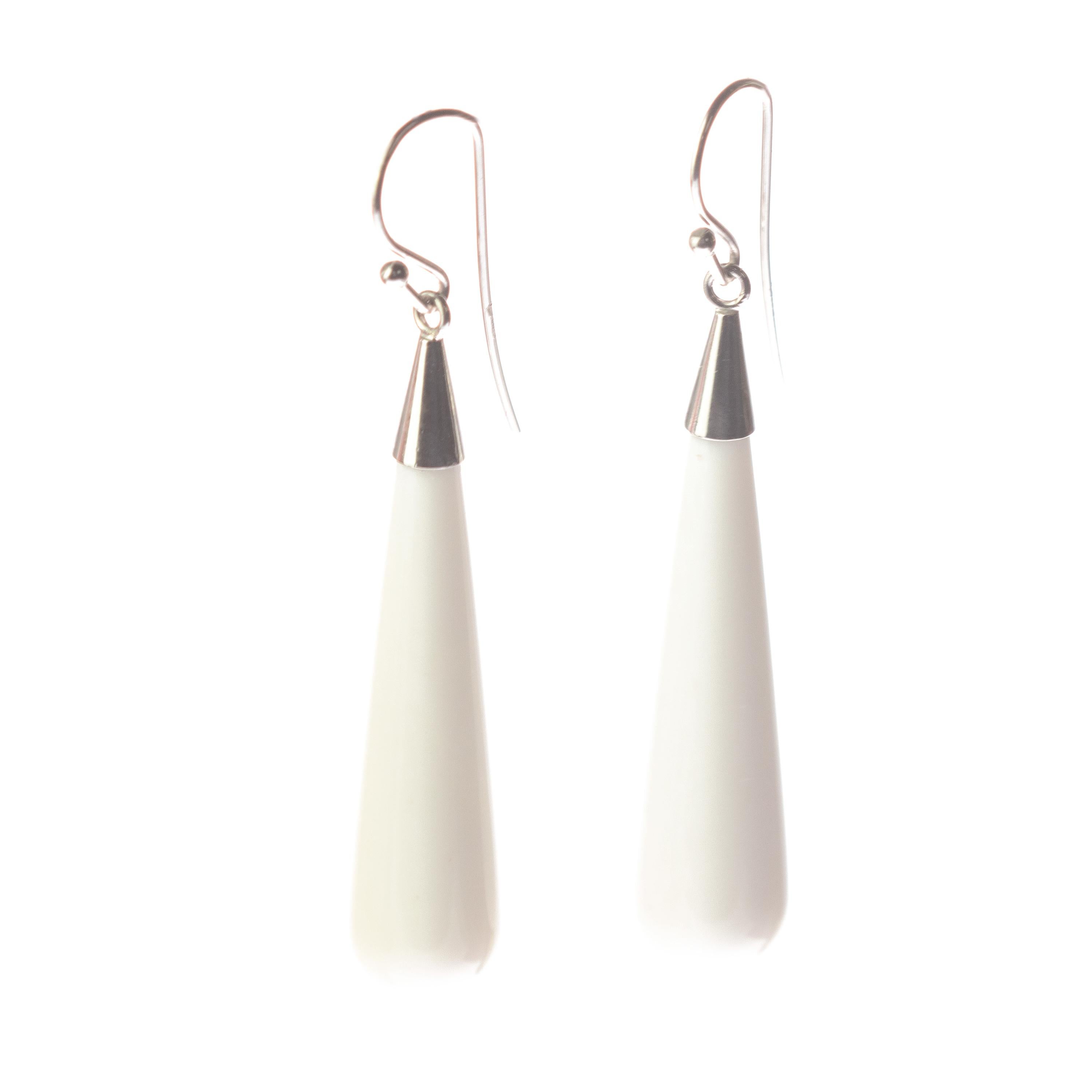 Taglio misto Intini Jewels Orecchini naturali fatti a mano in oro bianco 18 carati con Agata Bianca in vendita