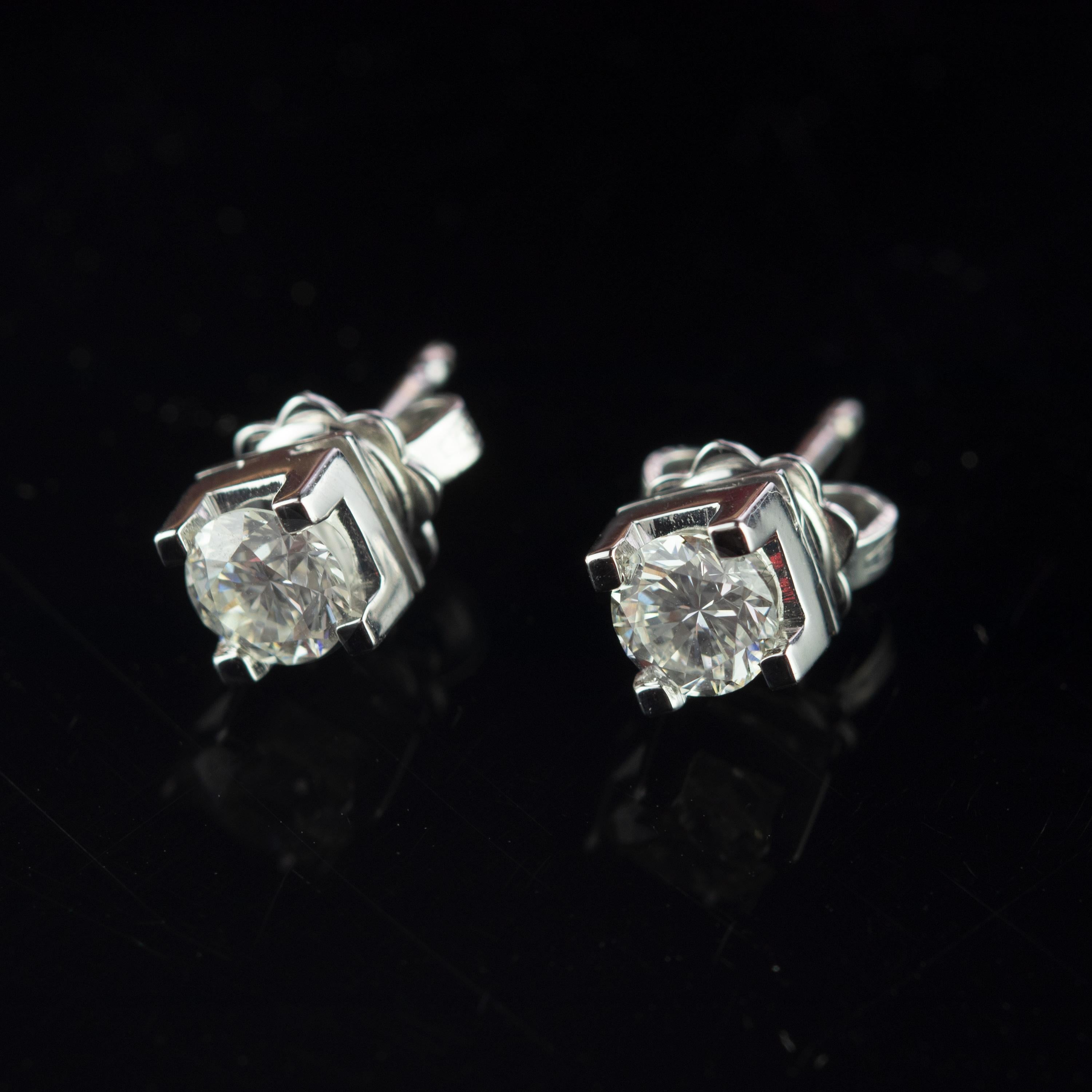 Contemporain Intini Jewels Clous d'oreilles point de lumière en or blanc avec diamants de 1 carat en vente