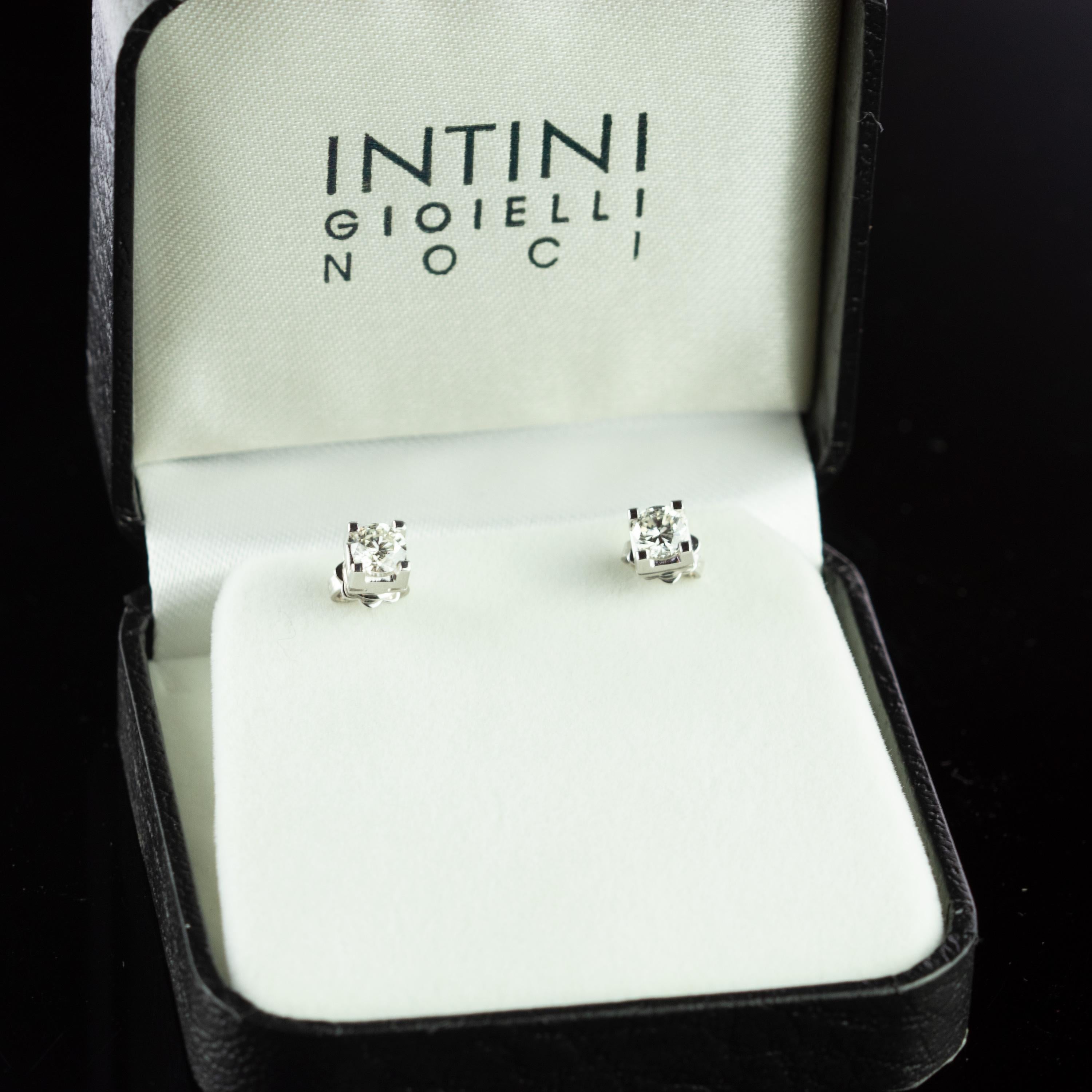 Intini Jewels Clous d'oreilles point de lumière en or blanc avec diamants de 1 carat Pour femmes en vente