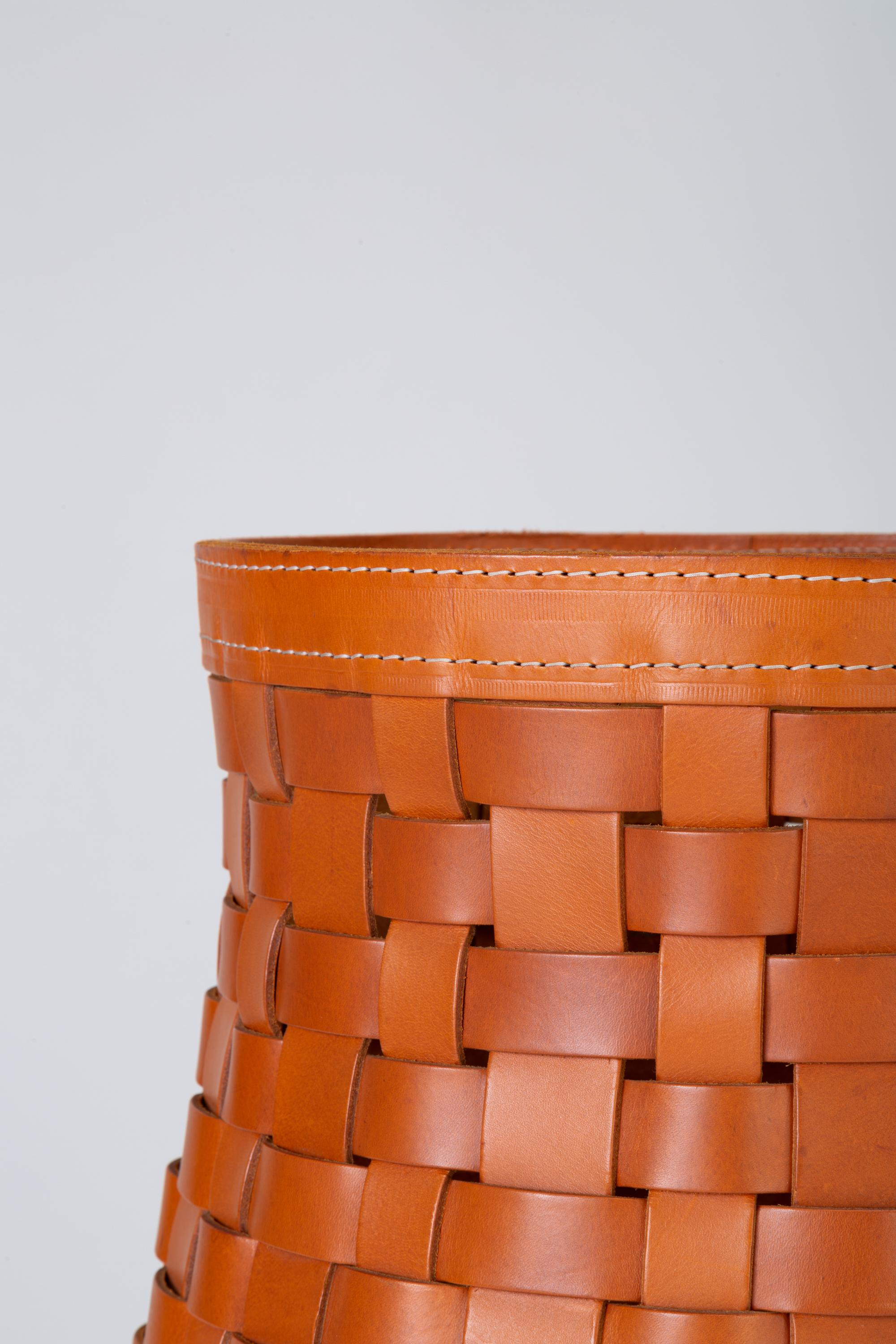 “Intrecci” Round Basket in Woven Leather by Arte Cuoio & Triangolo 1