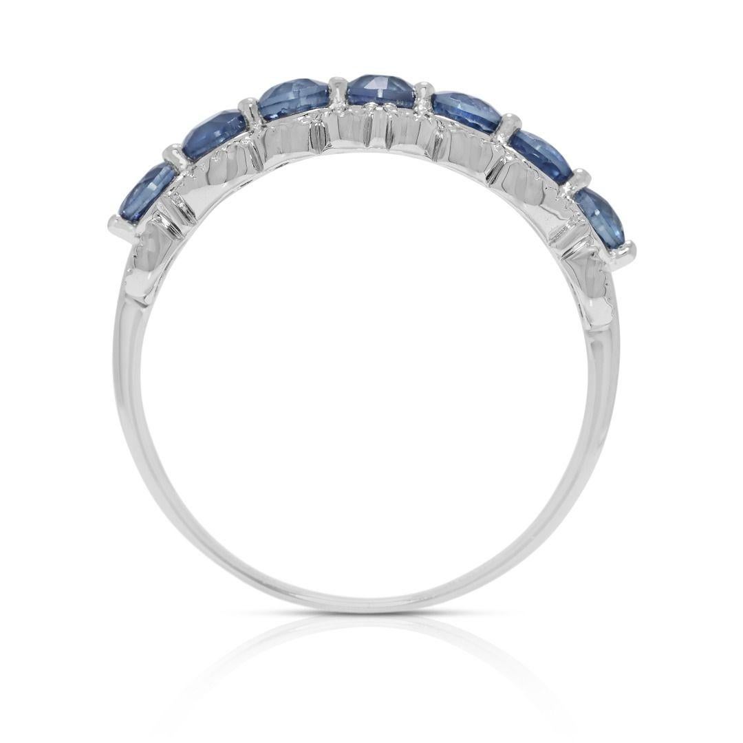 Ring aus 18 Karat Weißgold mit kompliziertem 0,61 Karat Saphir und natürlichen Diamanten im Angebot 2