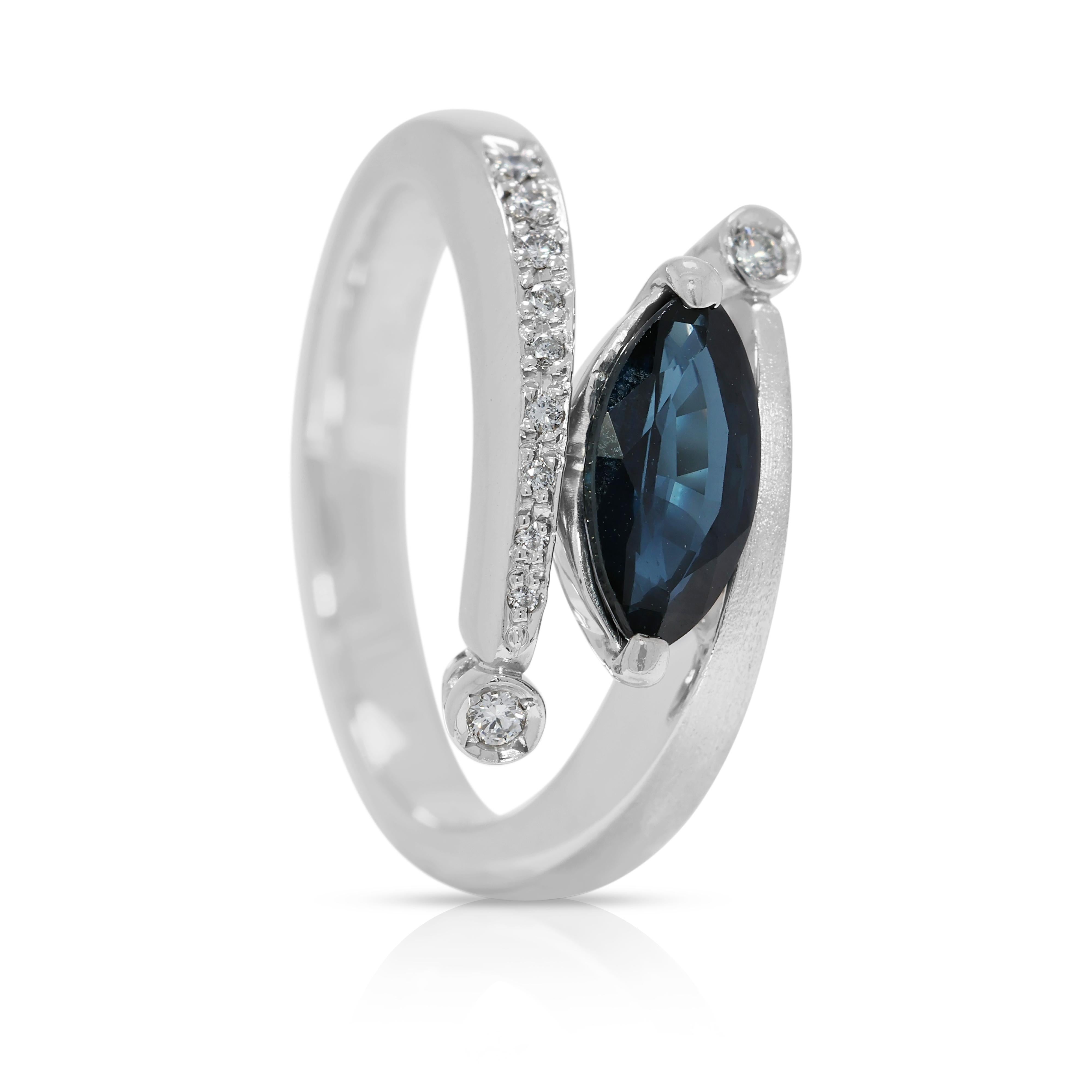 Intricate 1.59ct Sapphire & Natural Diamond Platinum Ring For Sale 1