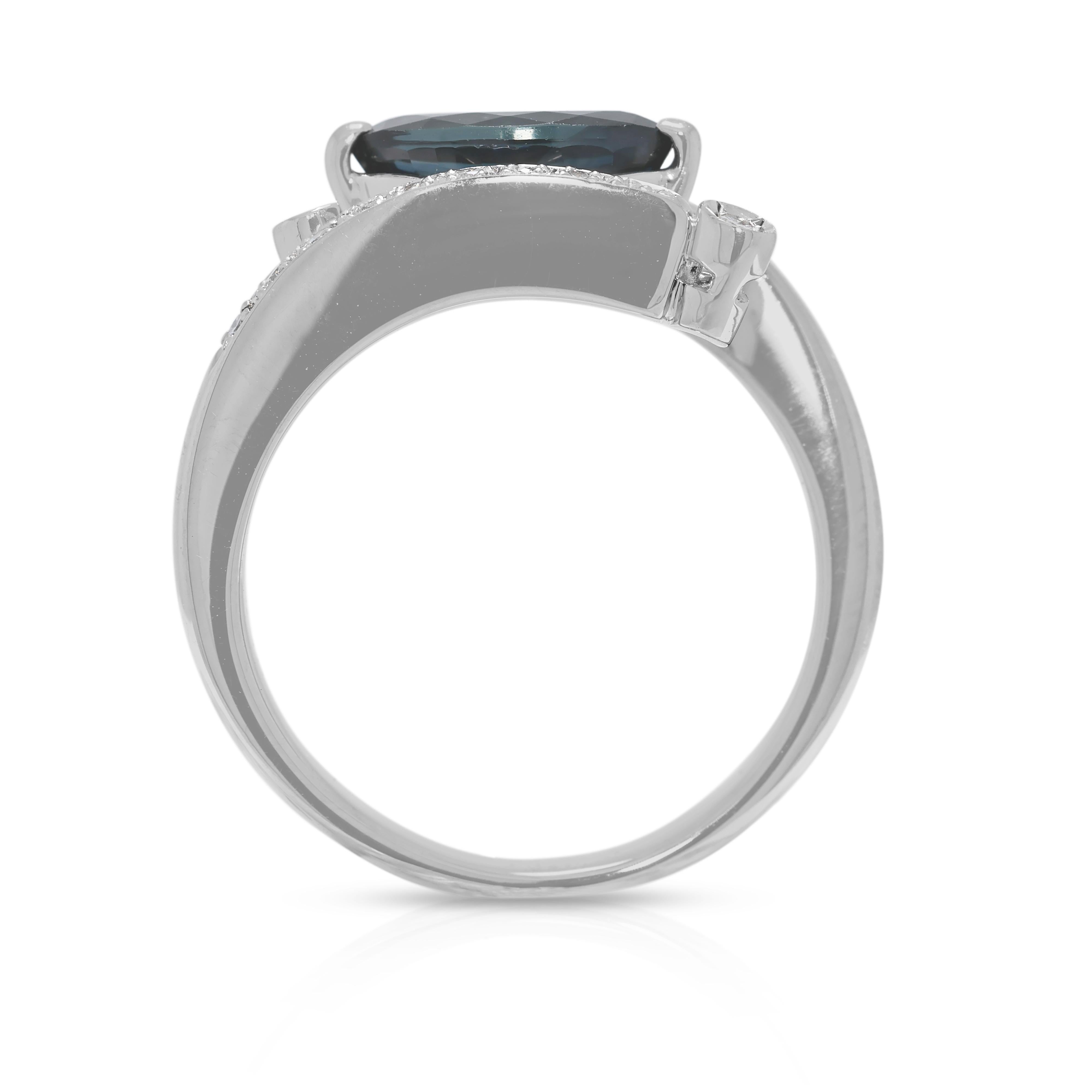 Intricate 1.59ct Sapphire & Natural Diamond Platinum Ring For Sale 2