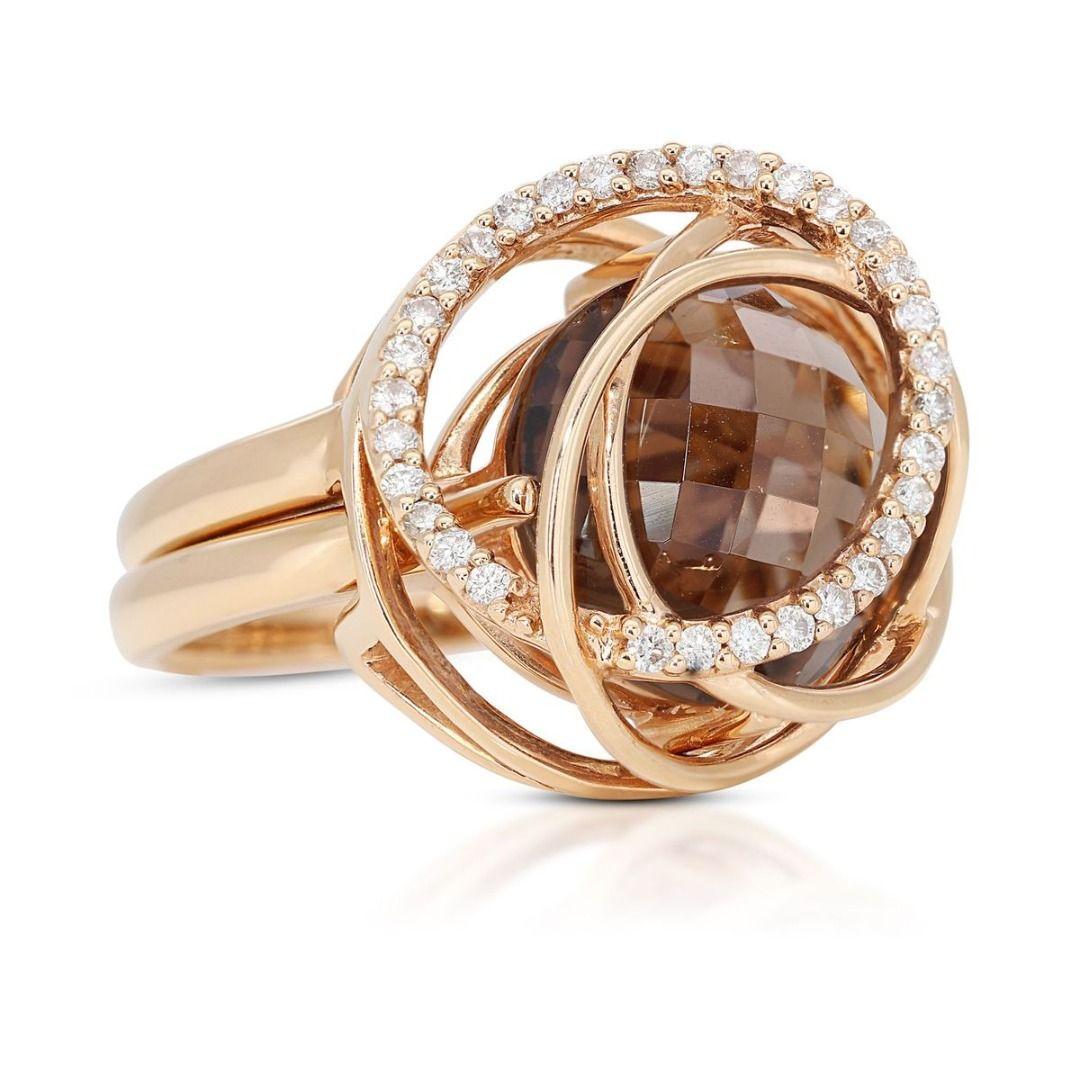 Round Cut Intricate 18K Rose Gold Ring with Quartz and Diamonds For Sale
