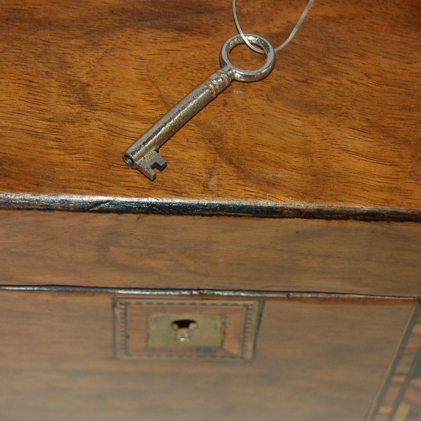 Intricate 1920s Marquetry Inlaid Wood Box With Skeleton Key For Sale 4