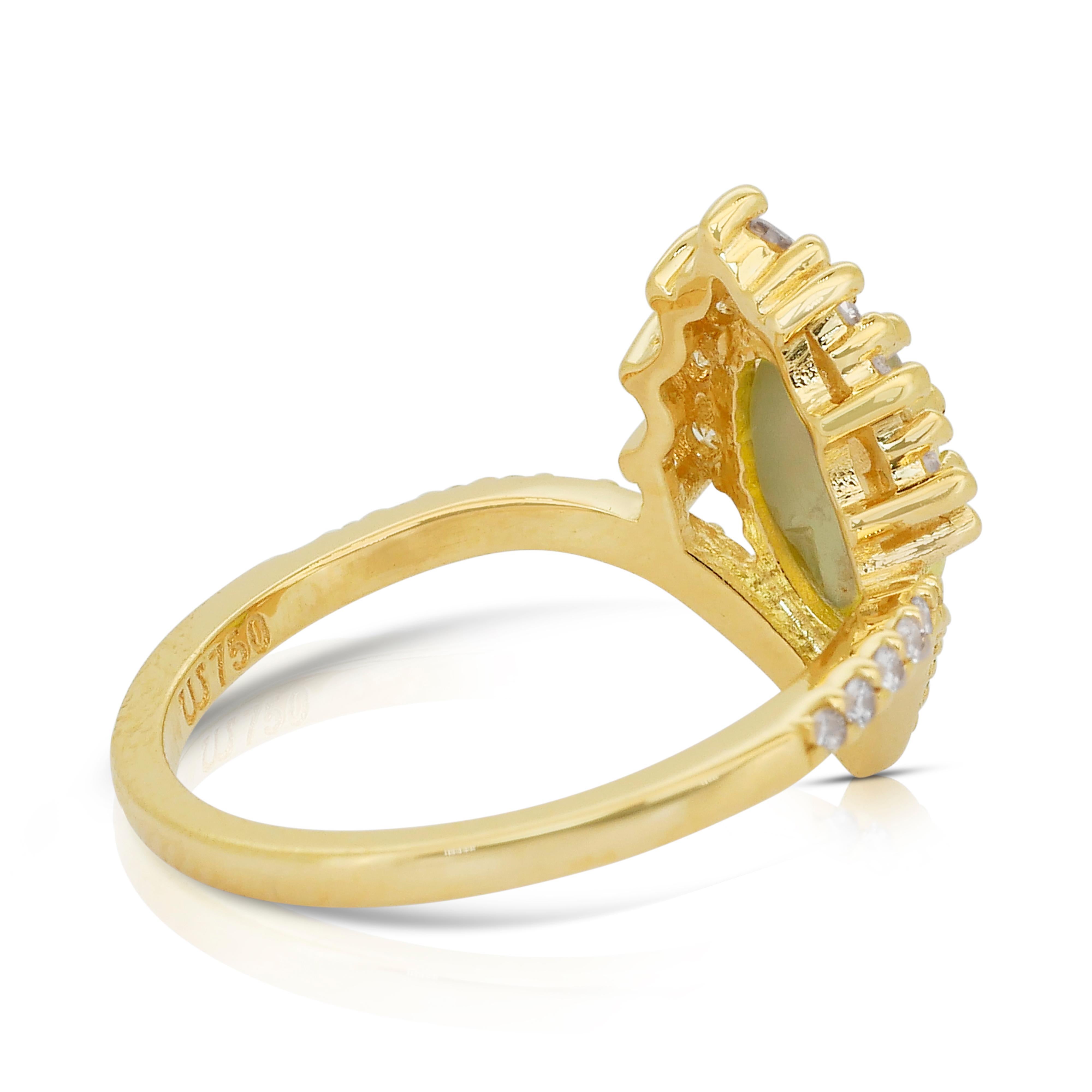 Intricato anello con crisoberillo e diamanti a occhio di gatto da 2,17 carati in oro giallo 18 carati In condizioni Nuovo in vendita a רמת גן, IL