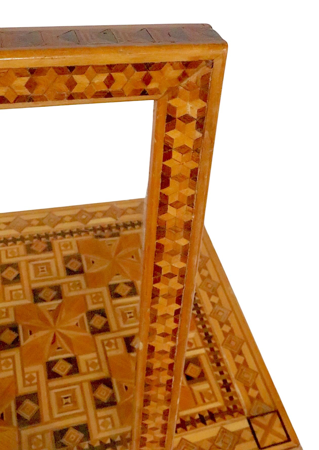 Table basse en marqueterie de style anglo-indien avec plateau  c. 1930/50's en vente 9