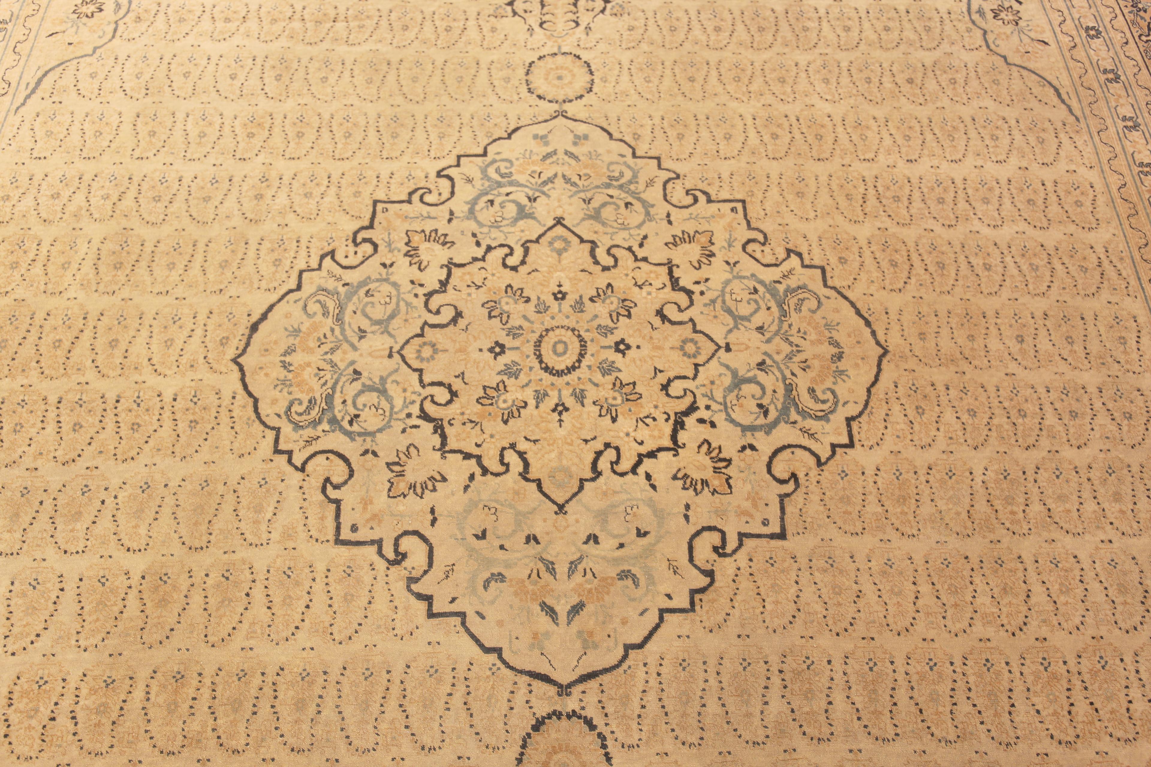 Tapis antique Haji Jalili Persian Tabriz, pays d'origine : Perse, Circa date : 1880
