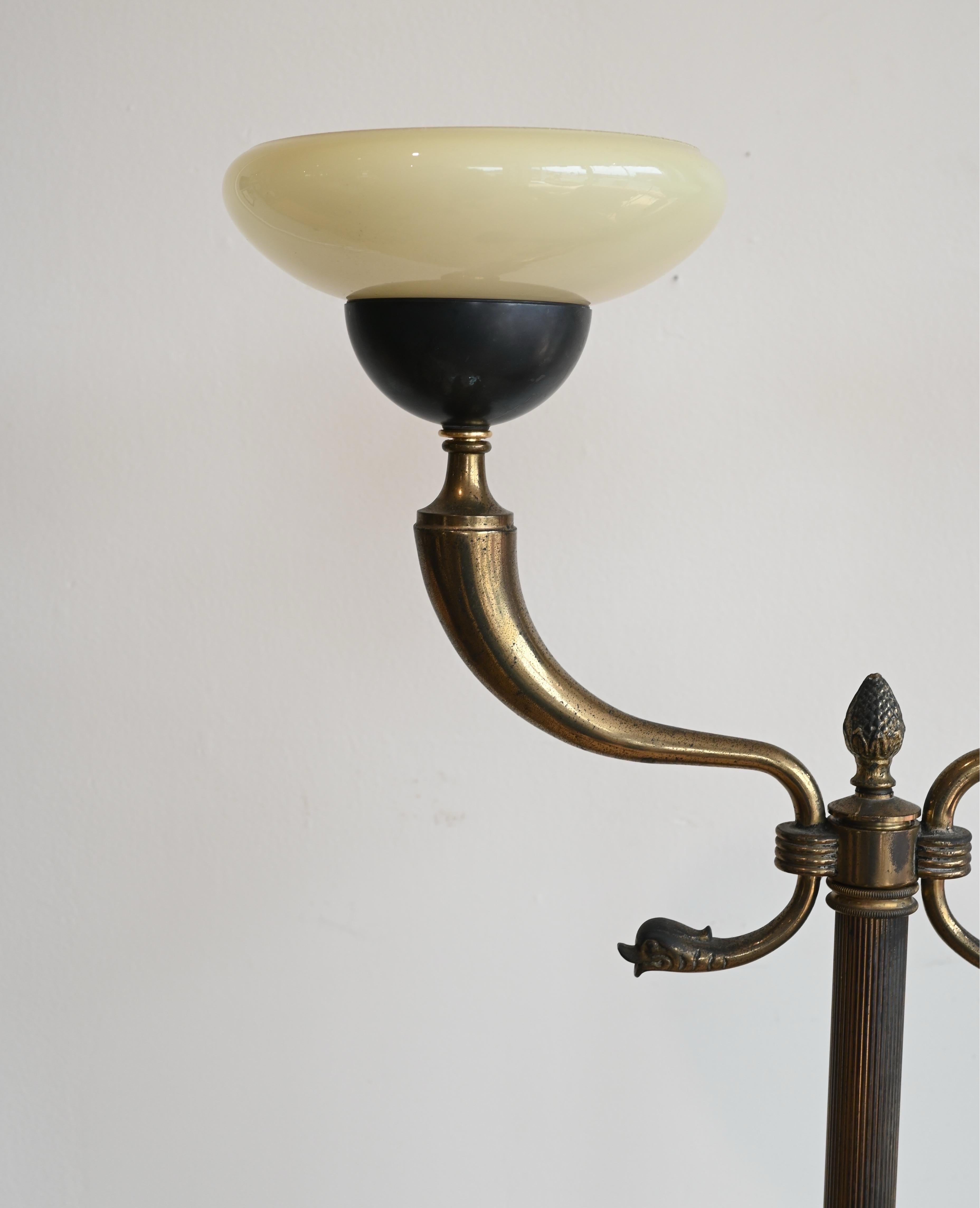 Laiton Lampadaire Art déco complexe en vente