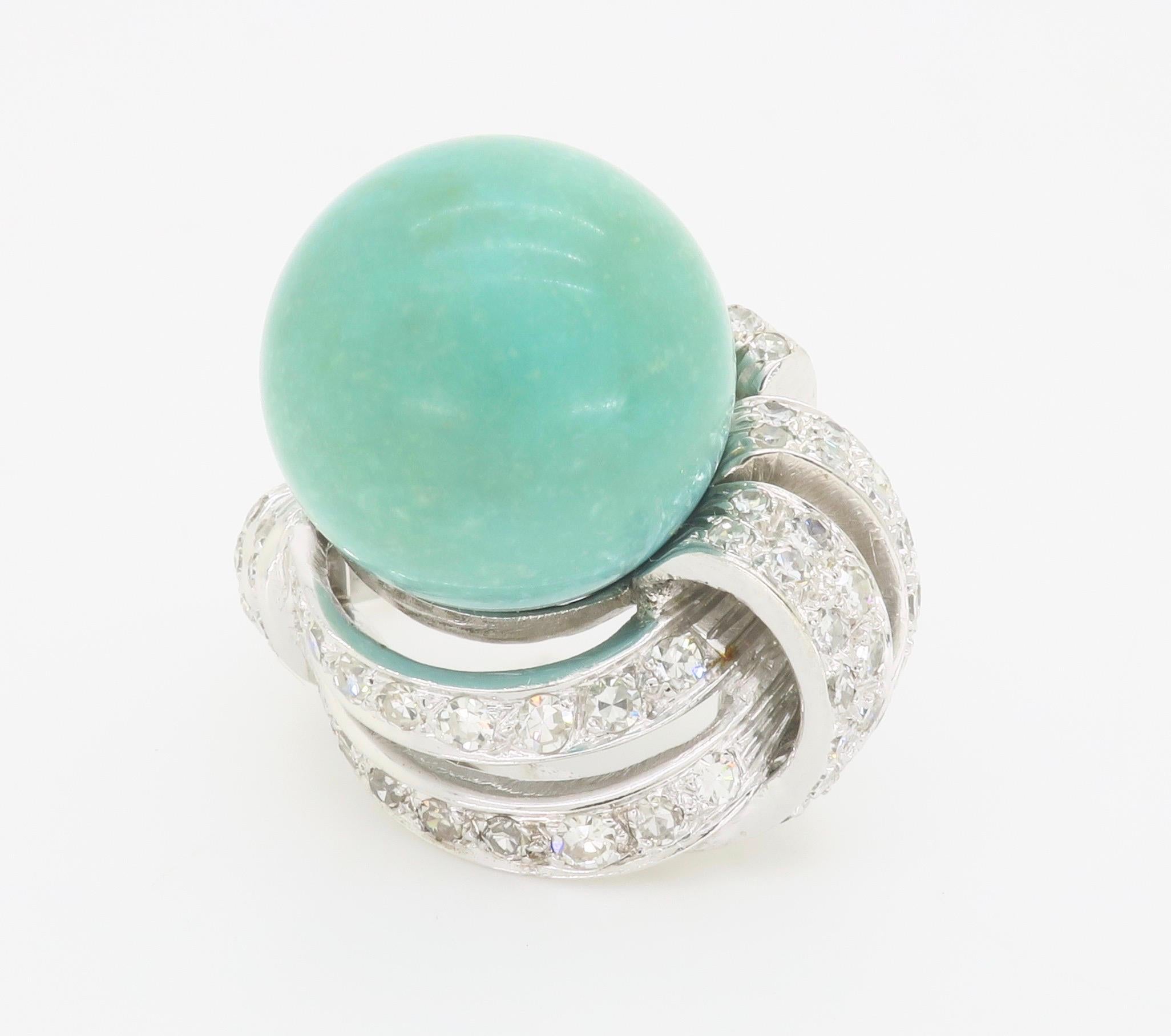 Intricate Chalcedony & Diamond Cocktail Ring For Sale 3