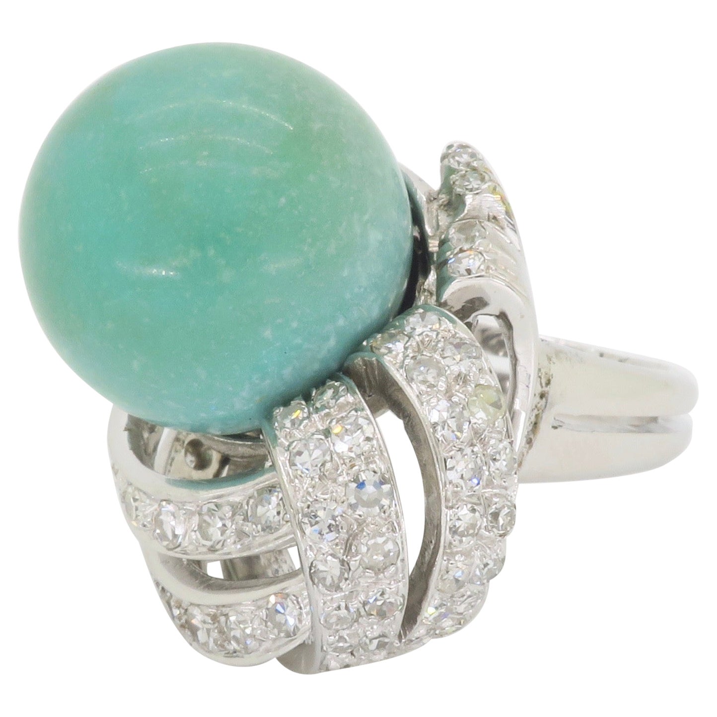 Intrincado Anillo de Cóctel de Calcedonia y Diamantes