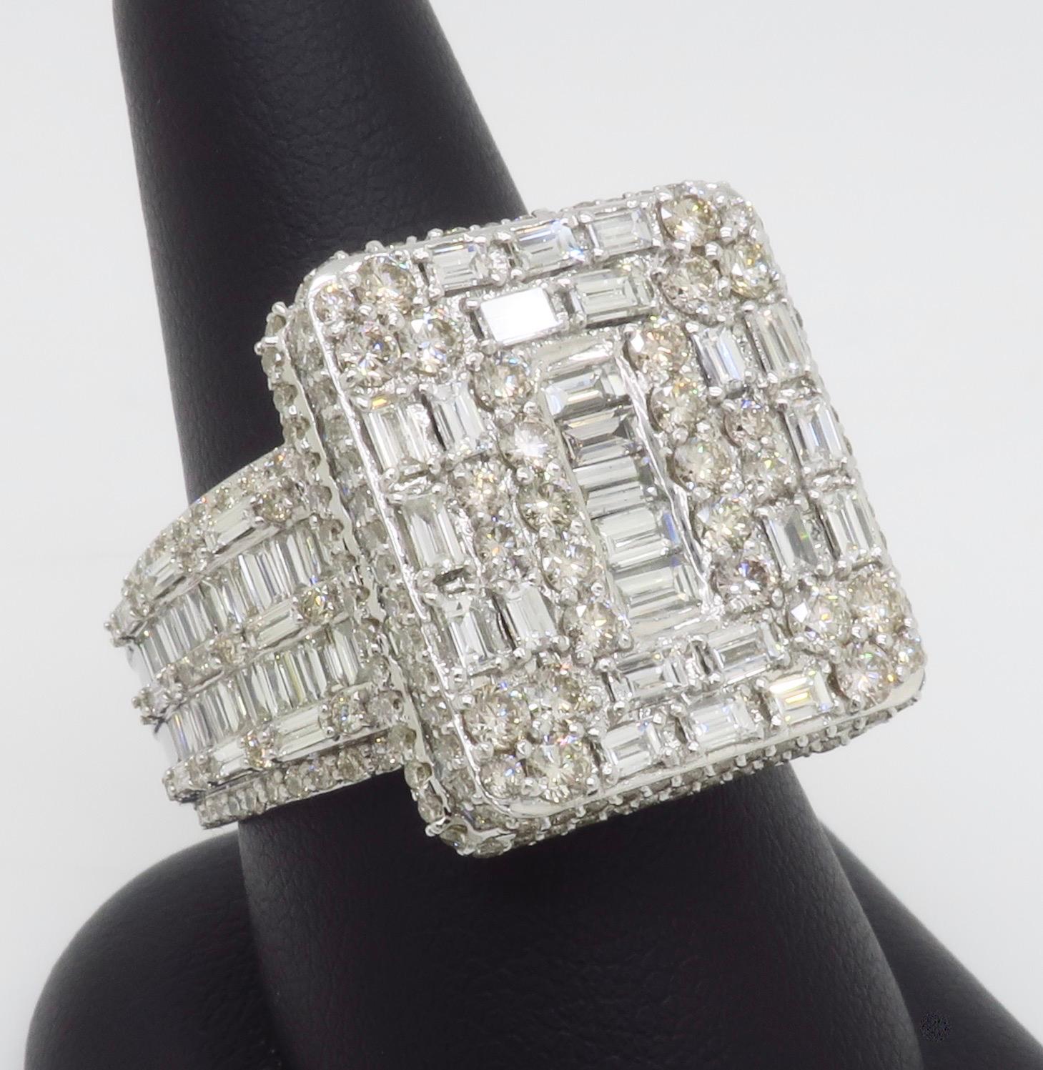 Intrincado Anillo con Diamantes Incrustados hecho con 5,65 TQW de Diamantes en venta 5