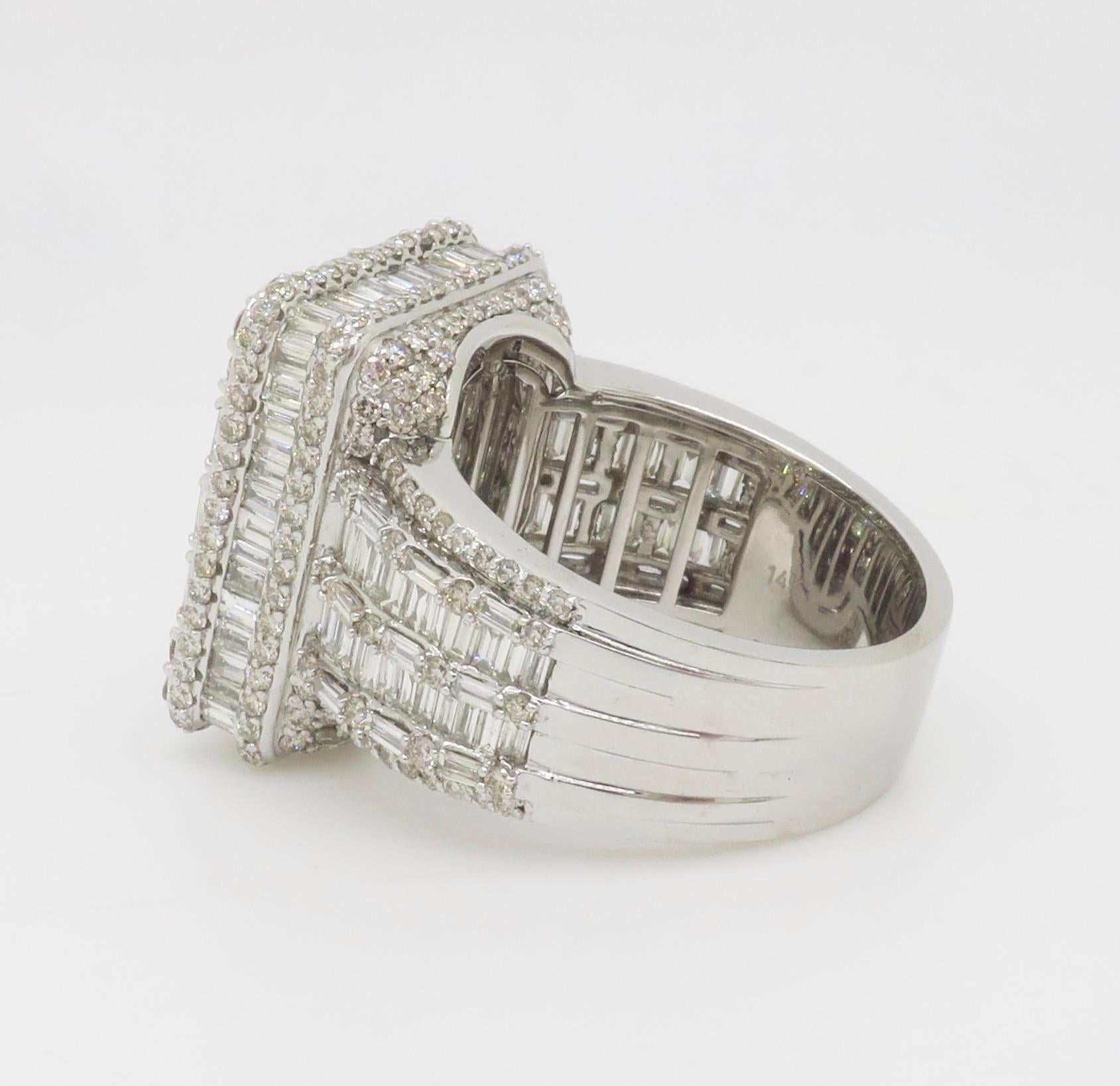 Intrincado Anillo con Diamantes Incrustados hecho con 5,65 TQW de Diamantes en venta 8