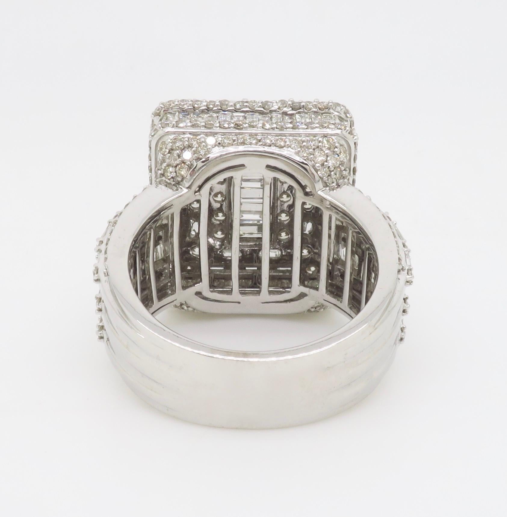 Intrincado Anillo con Diamantes Incrustados hecho con 5,65 TQW de Diamantes en venta 9