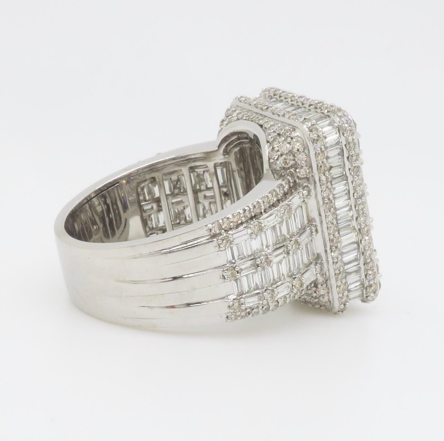 Intrincado Anillo con Diamantes Incrustados hecho con 5,65 TQW de Diamantes en venta 10