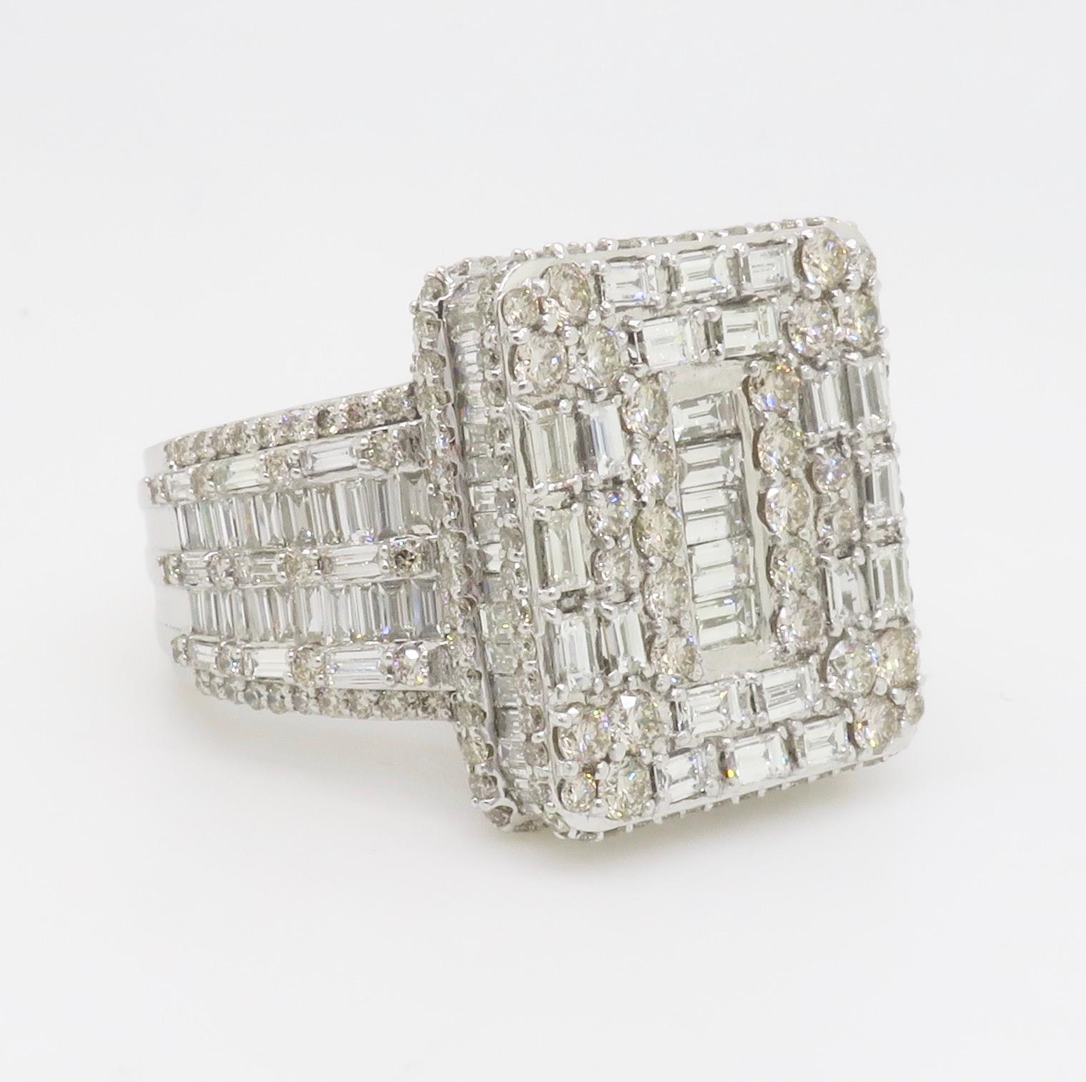 Intrincado Anillo con Diamantes Incrustados hecho con 5,65 TQW de Diamantes en venta 11