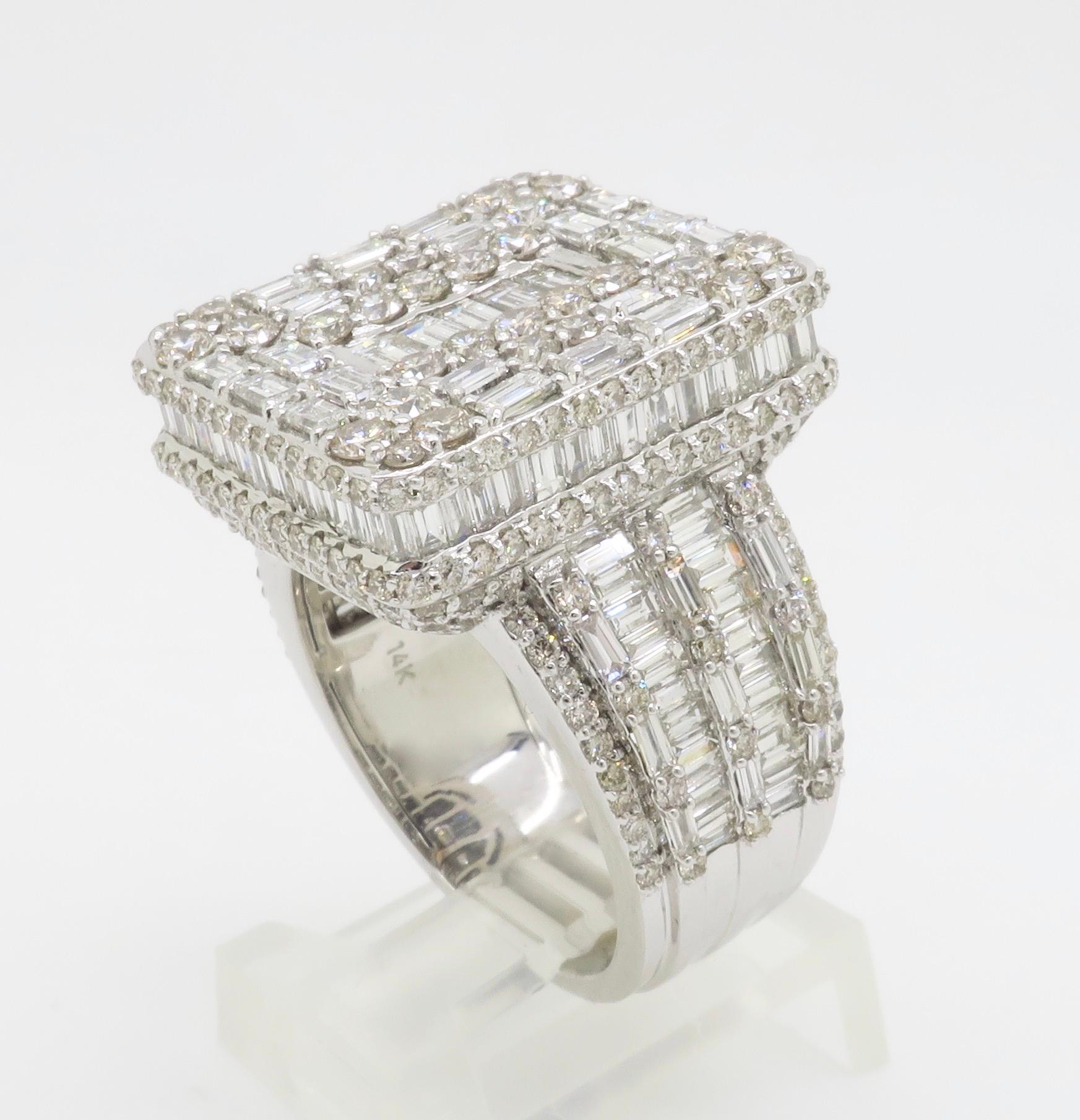 Intrincado Anillo con Diamantes Incrustados hecho con 5,65 TQW de Diamantes en venta 13