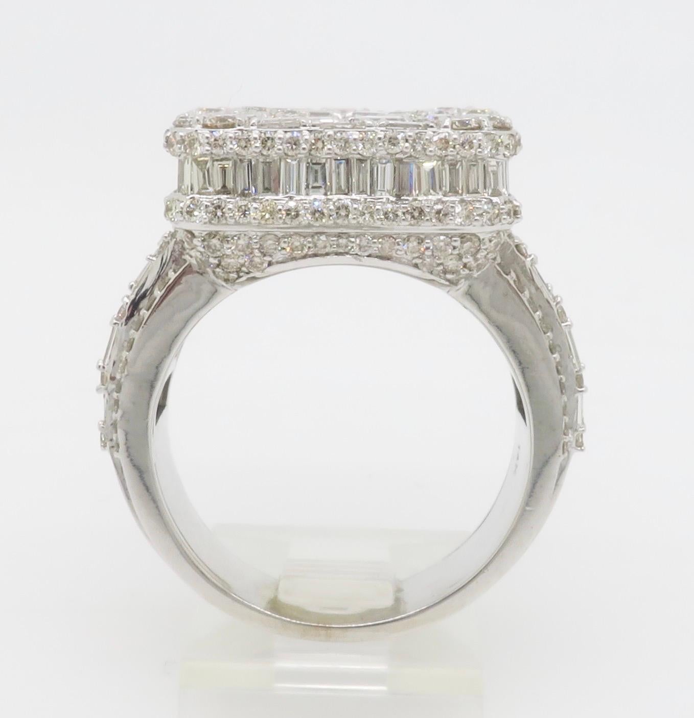 Intrincado Anillo con Diamantes Incrustados hecho con 5,65 TQW de Diamantes en venta 15