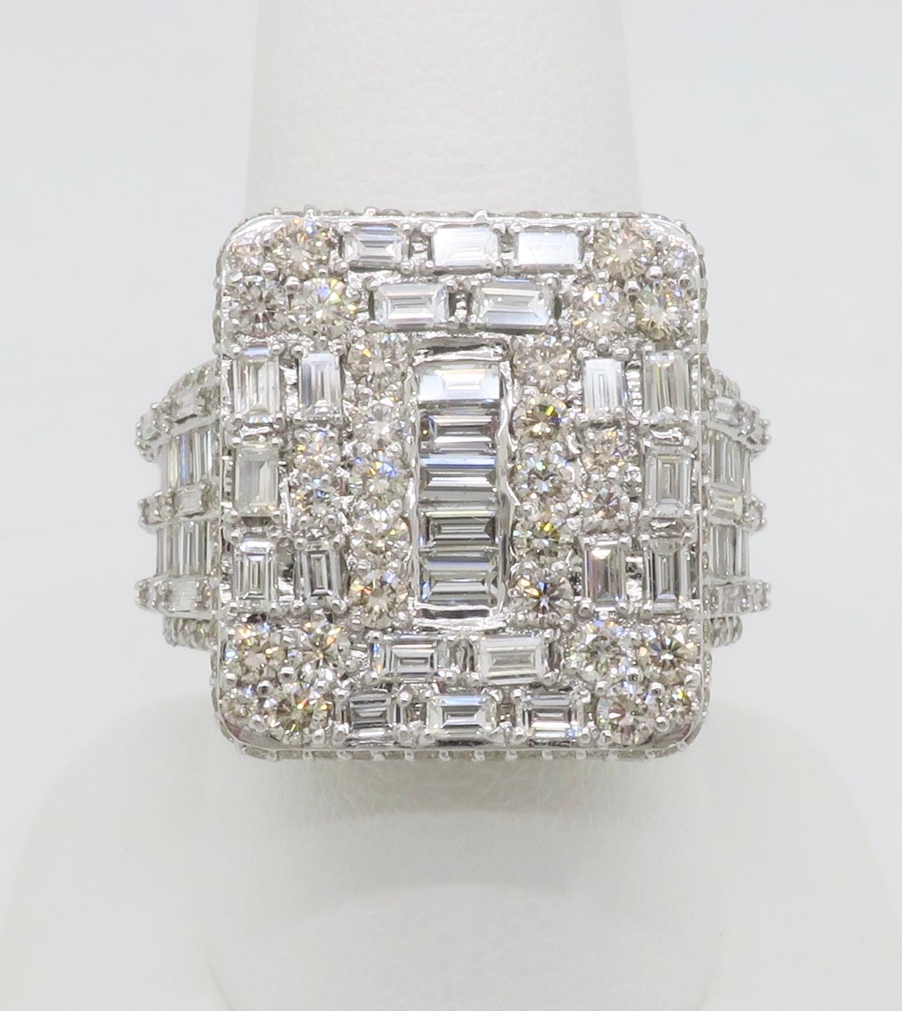 De las mujeres Intrincado Anillo con Diamantes Incrustados hecho con 5,65 TQW de Diamantes en venta