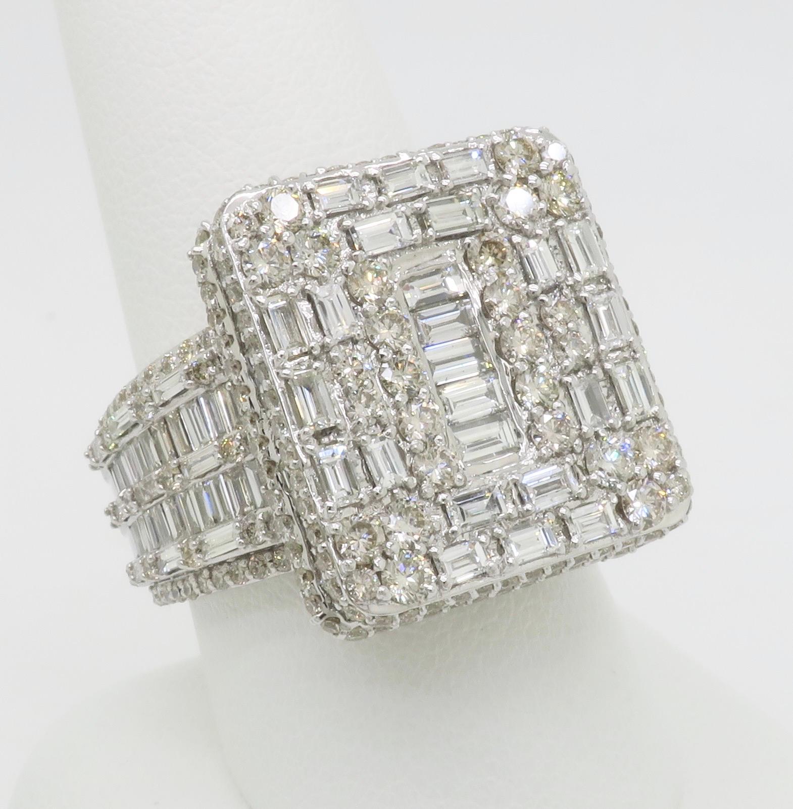 Intrincado Anillo con Diamantes Incrustados hecho con 5,65 TQW de Diamantes en venta 2