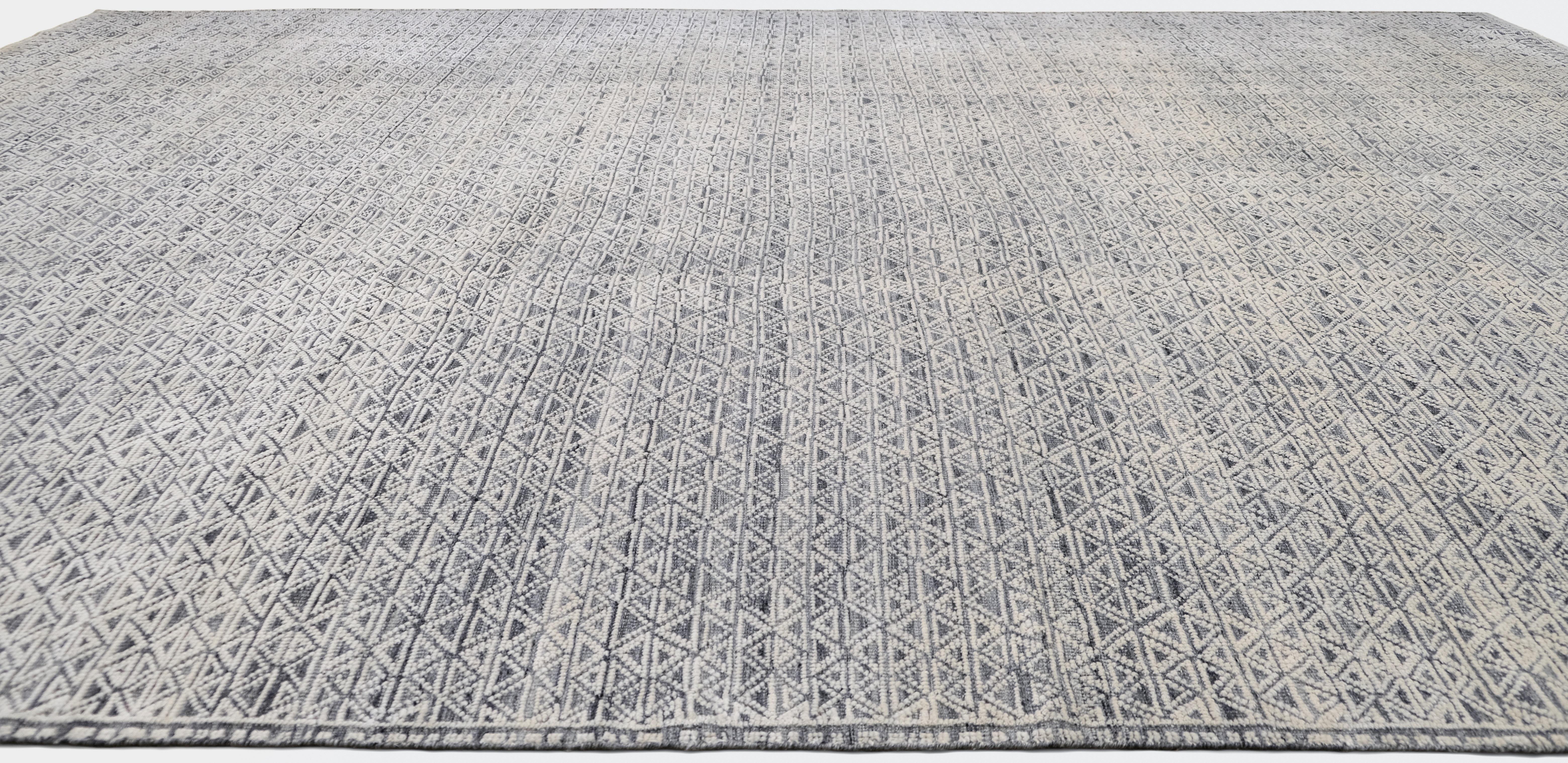 Hand-Knotted Intricate Geometric Lattice Pattern Gray and Ivory Wool Rug 14'2''x19'8'' For Sale