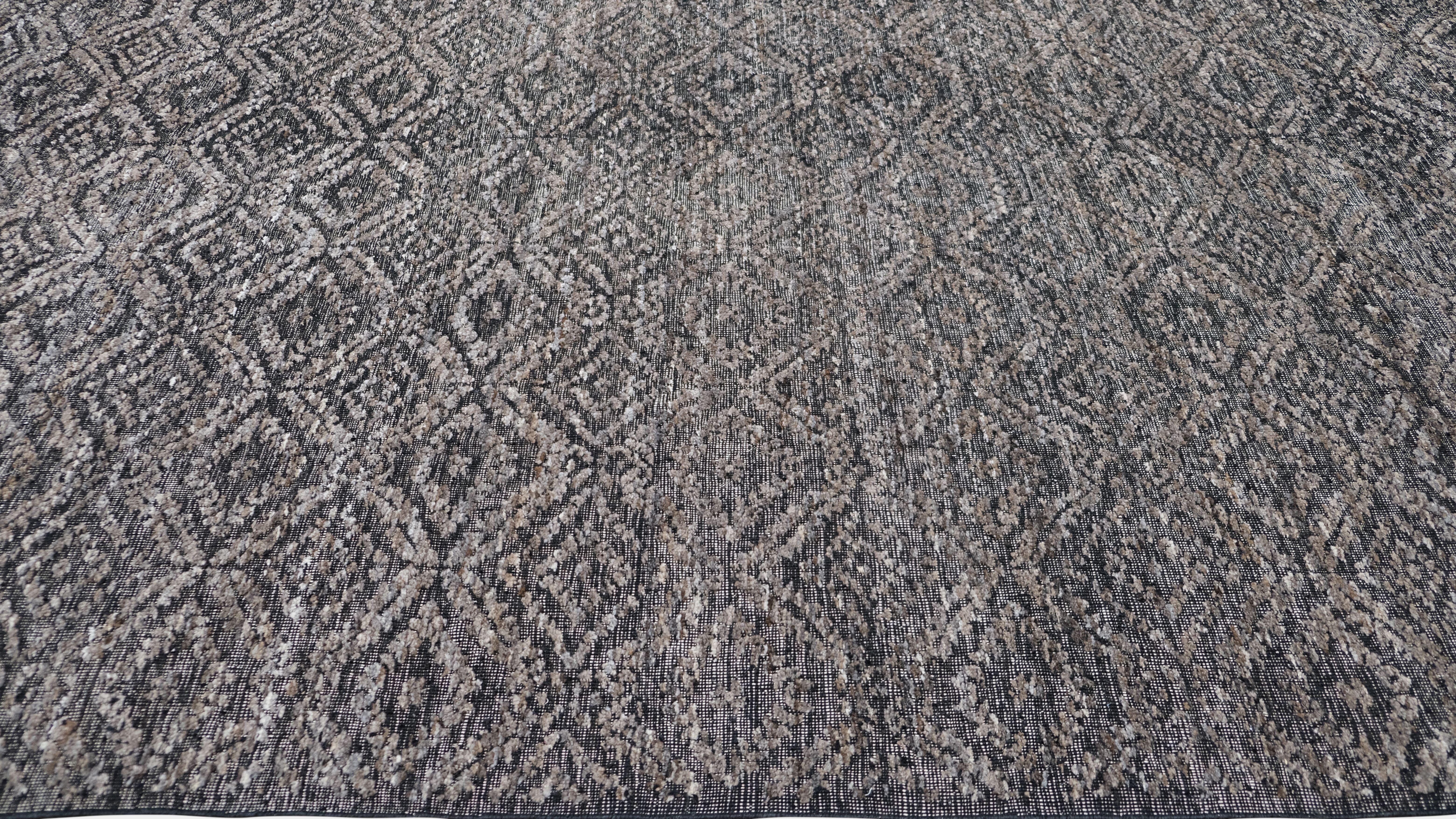 Moderne Tapis en laine à motif géométrique complexe et à texture forte 9'4''x11'11'' en vente