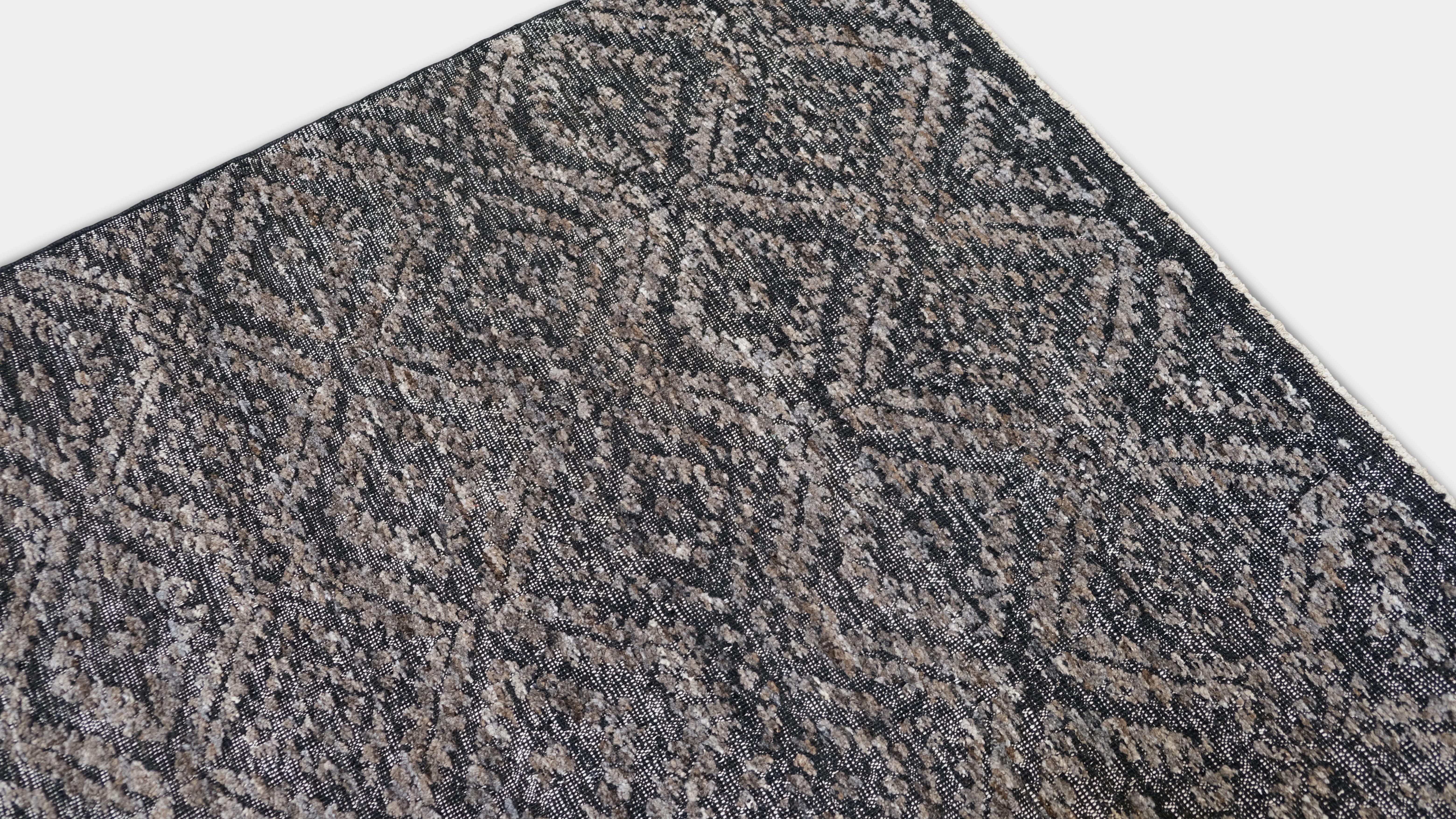 Noué à la main Tapis en laine à motif géométrique complexe et à texture forte 9'4''x11'11'' en vente