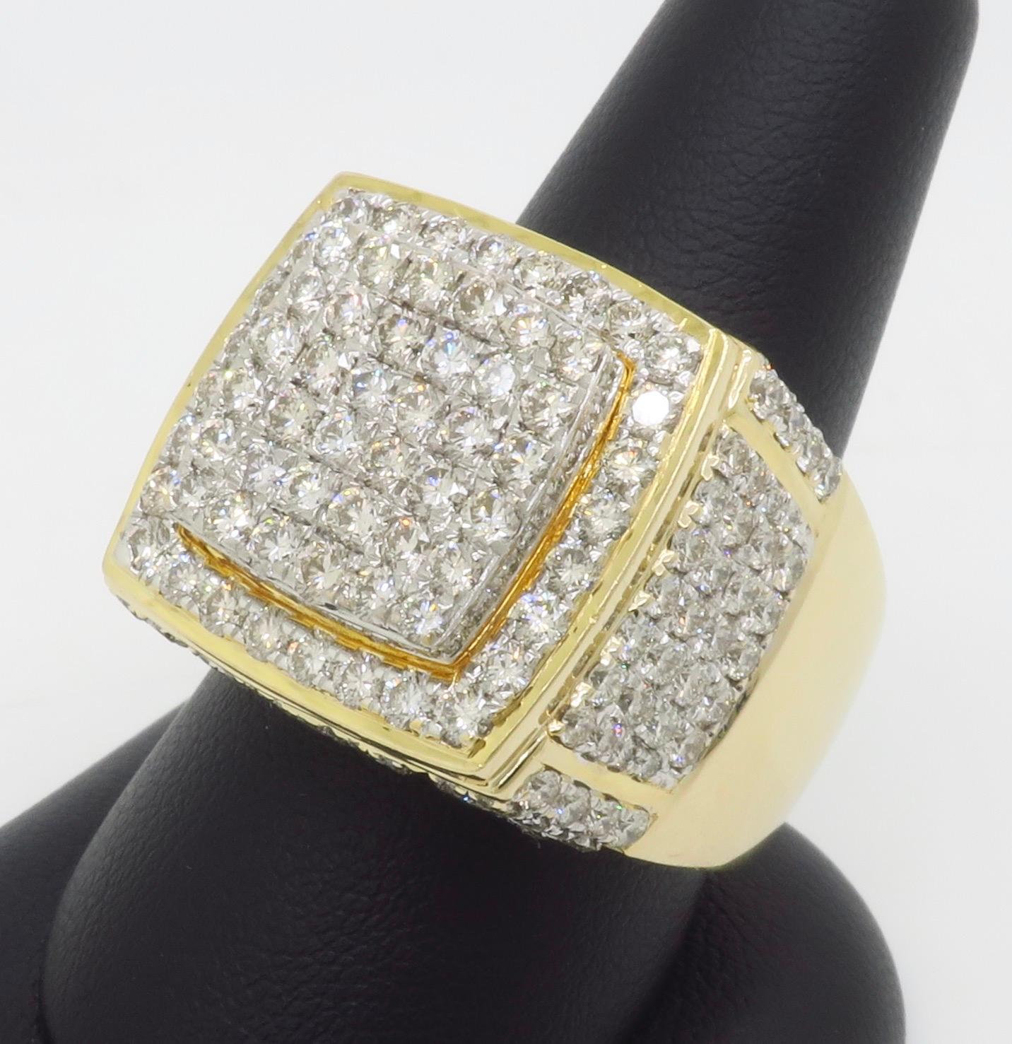 Intricate High Quality Men's ring made with 4.52CTW of Earth Mined Diamonds For Sale 2