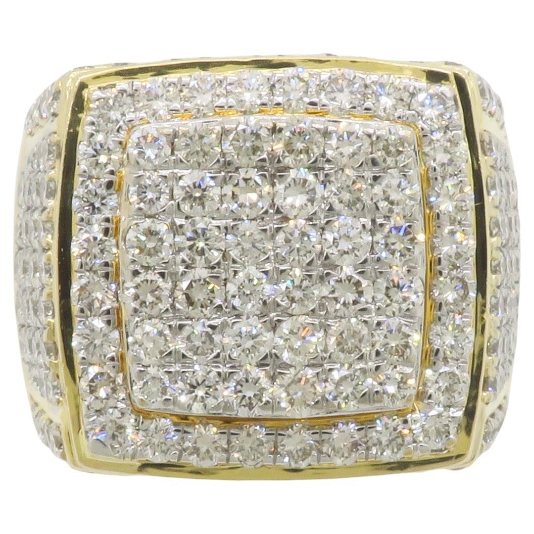 Intricate High Quality Men's ring made with 4.52CTW of Earth Mined Diamonds For Sale