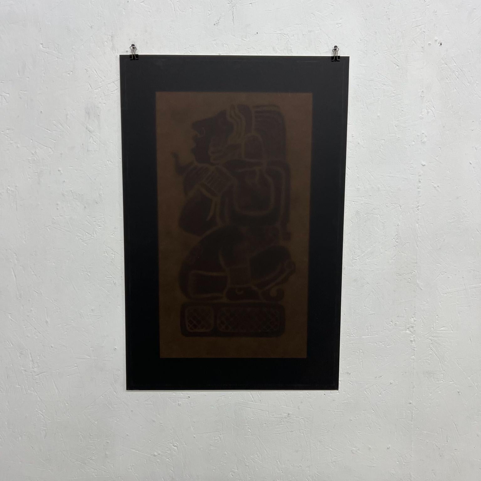 Intricate Mayan Revival Art Vintage poster photo noir incertain de la technique apparaît comme une photographie sur le papier.
État vintage non restauré.
Veuillez examiner les images fournies.
Mesures : 21 x 32.