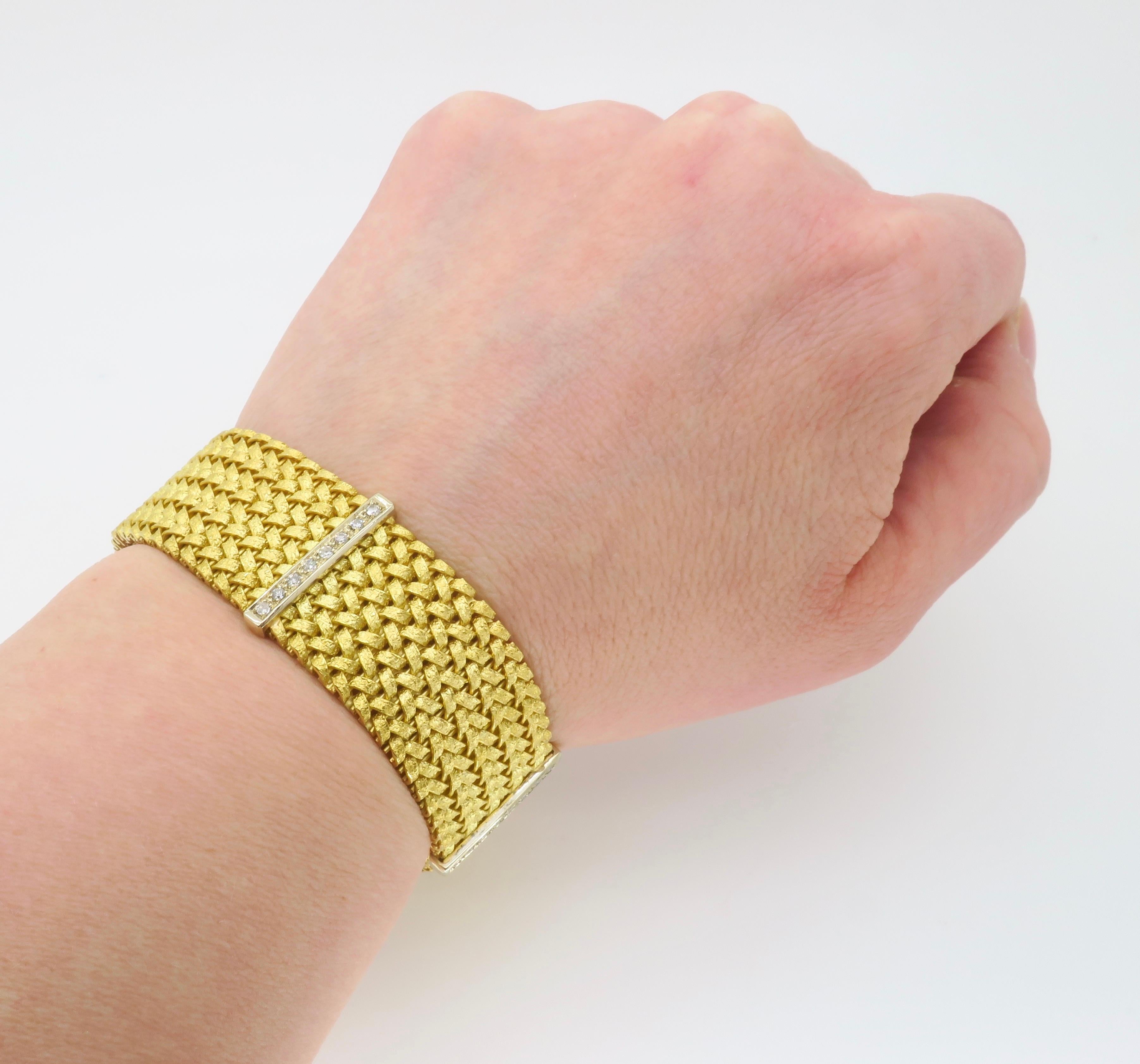 Intricate Mesh Bracelet Made in 18k Yellow Gold with Diamonds 4